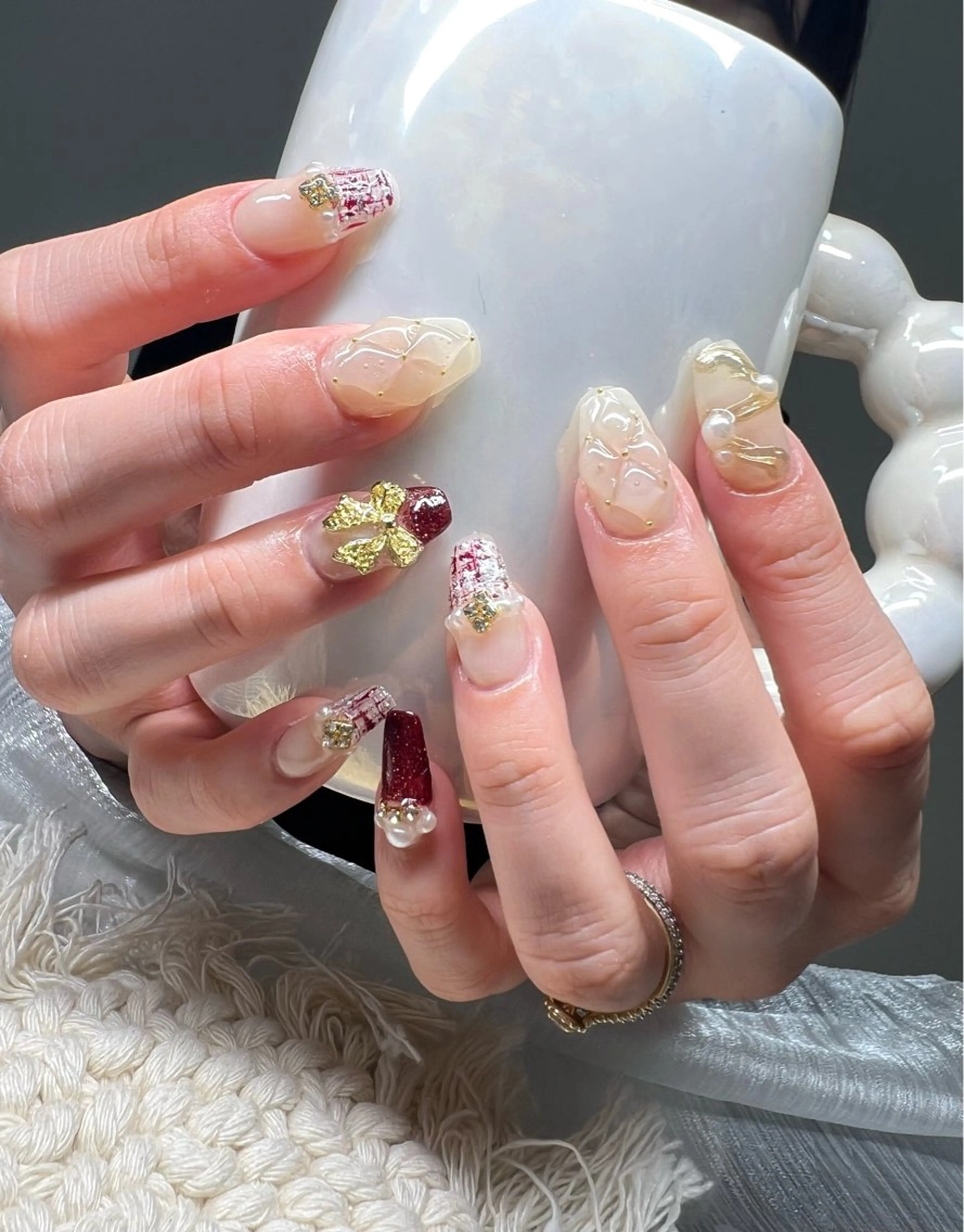 ネイル オーロラネイル チークネイル 長さ出し フットネイル フレンチネイル ハンドネイル Lee Nailsのネイルデザイン