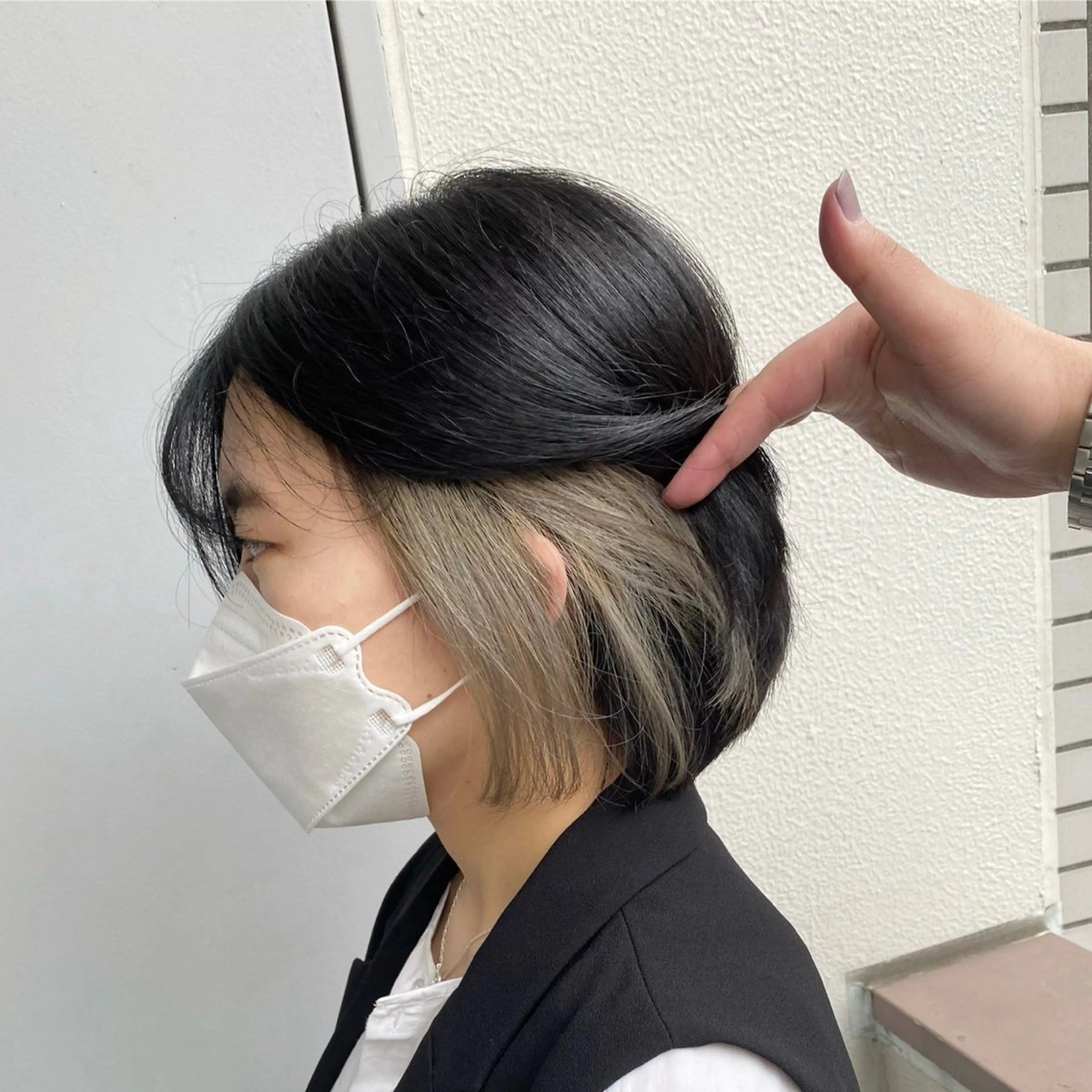 ショート カラー ブリーチ ケアブリーチ イヤリングカラー ボブ 【縮毛矯正ブリーチ】 MANATO🌈のヘアスタイル