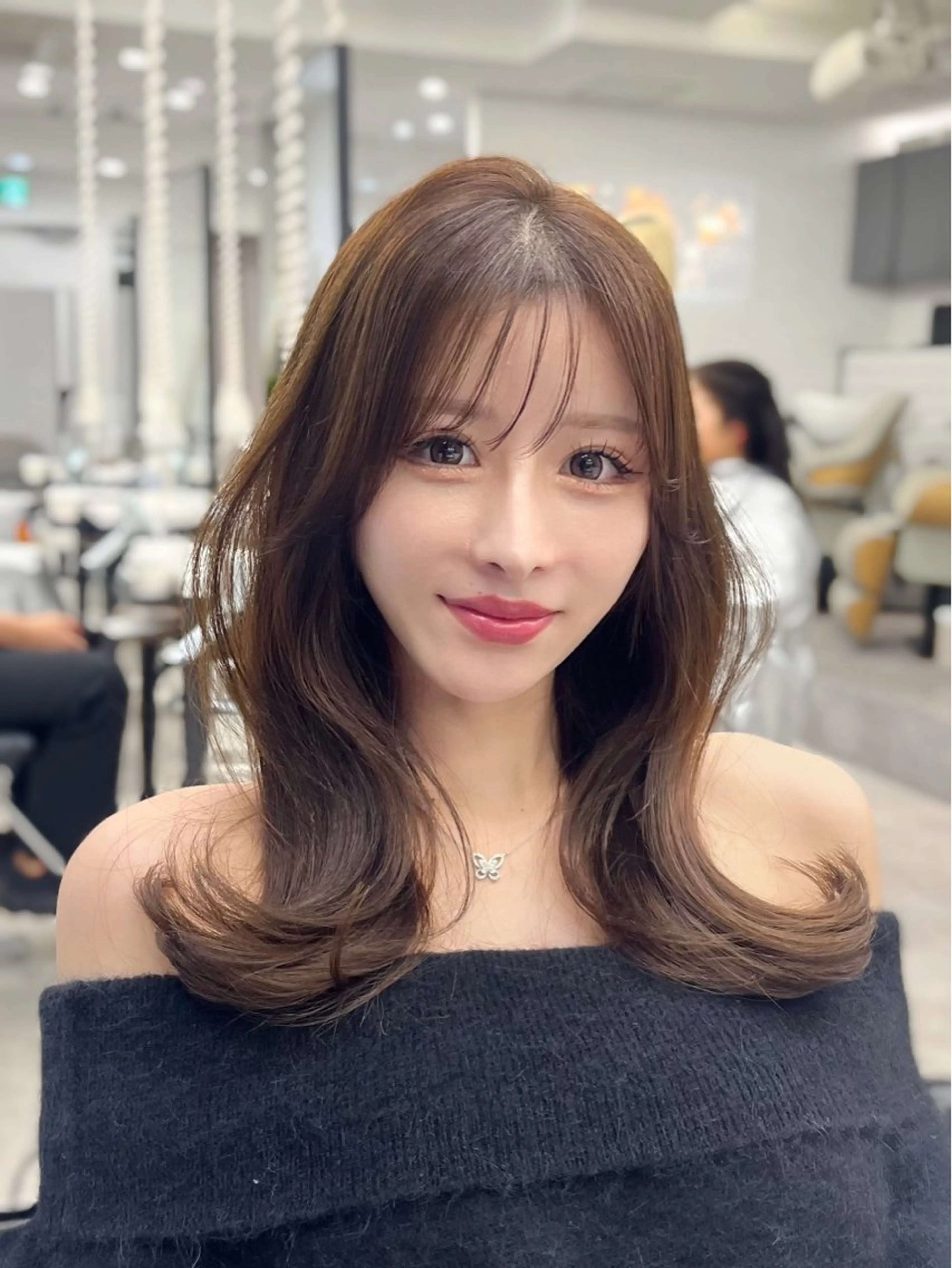 ミディアム カラー イルミナカラー 韓国風カラー くびれヘア 顔周りカット 髪質改善 カット ヘアカラー トリートメント ヘッドスパ ヘアセット 韓国ヘア×2way 🇰🇷和知拓郎のヘアスタイル