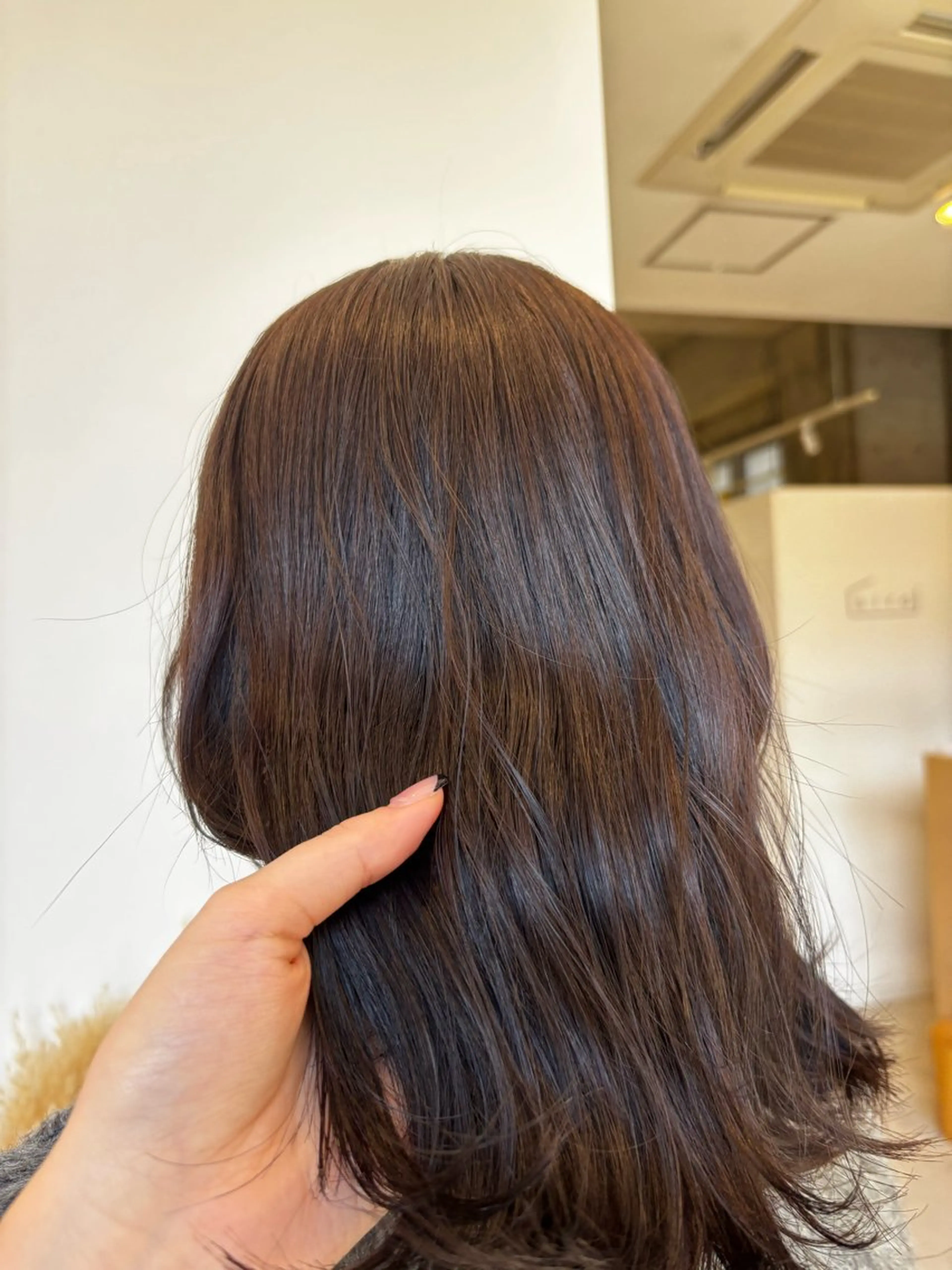 カラー 竹俣 千夏のヘアスタイル