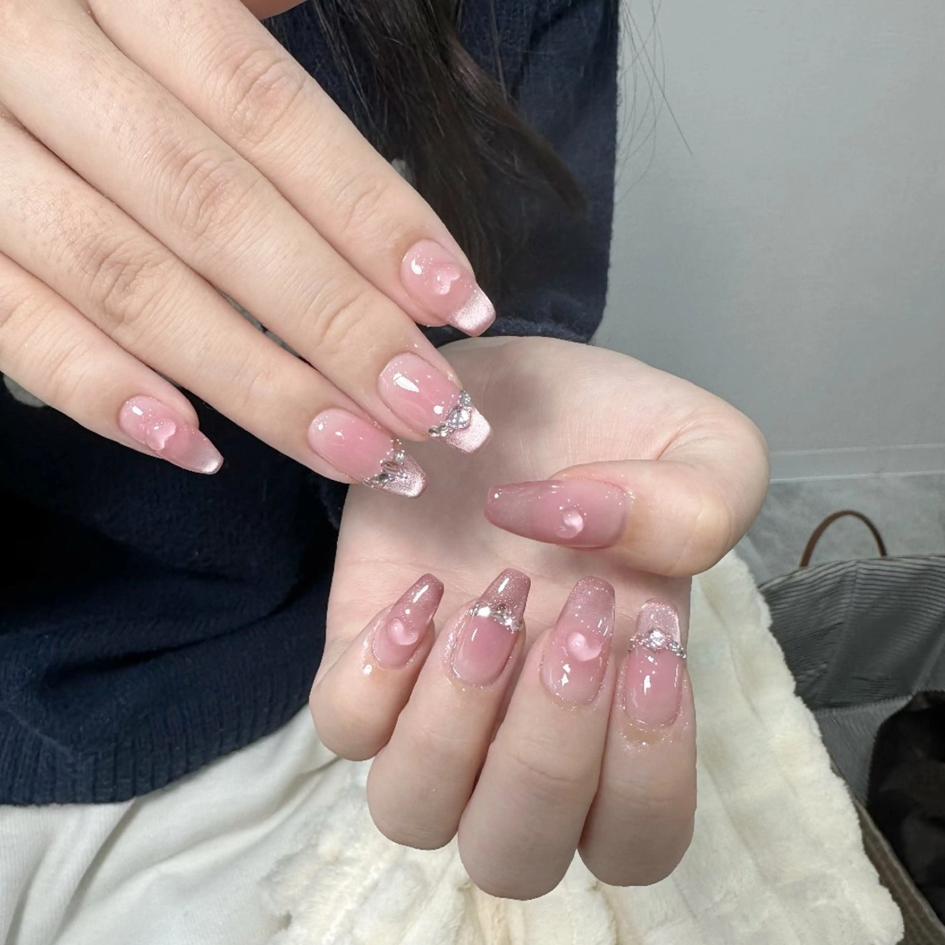 ネイル チークネイル フレンチネイル ジェルネイル ガラスフレンチ キラキラネイル ハンドネイル UM Nail Salonのネイルデザイン