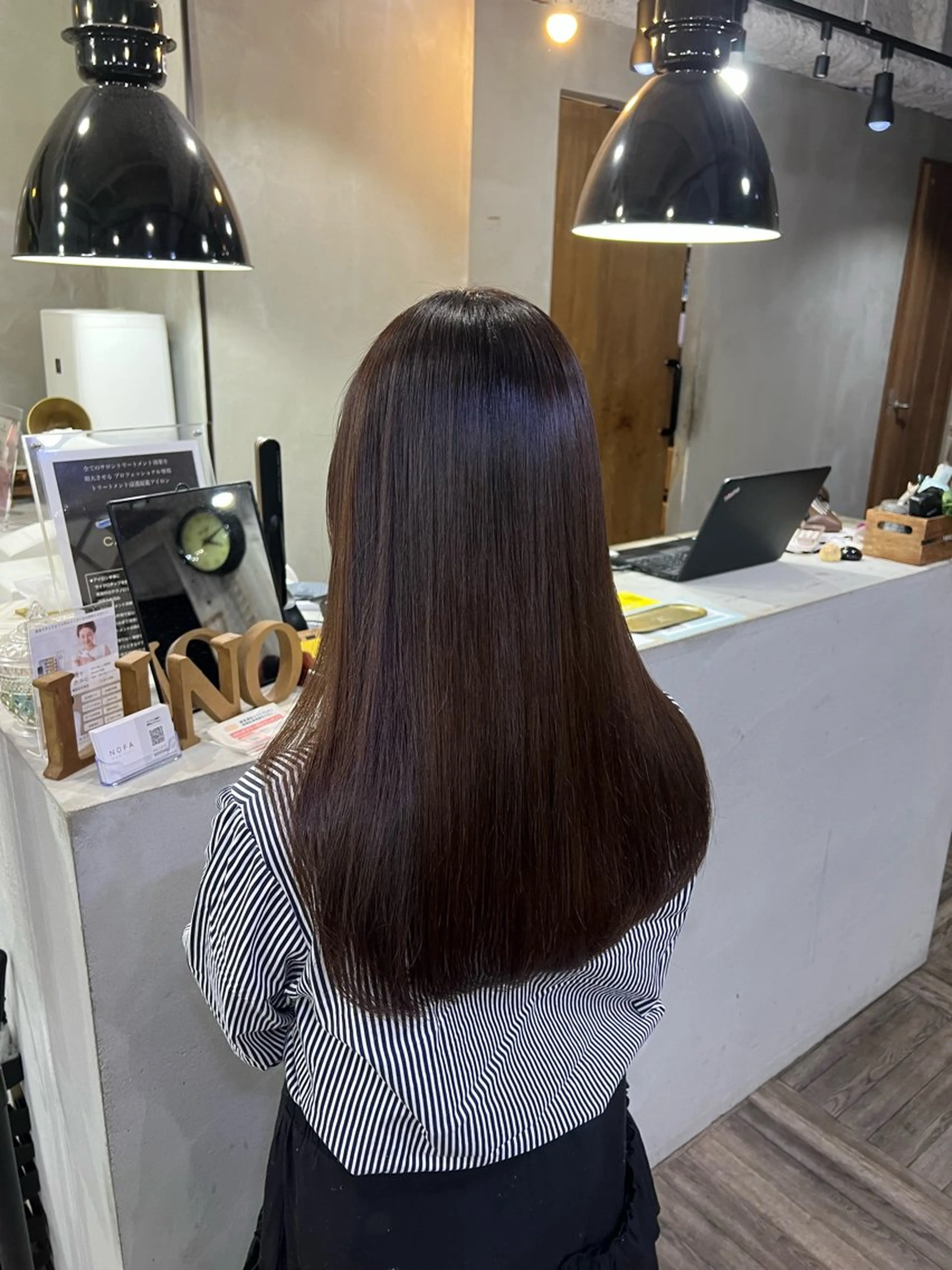 ロング カラー Academy 伊井野のヘアスタイル