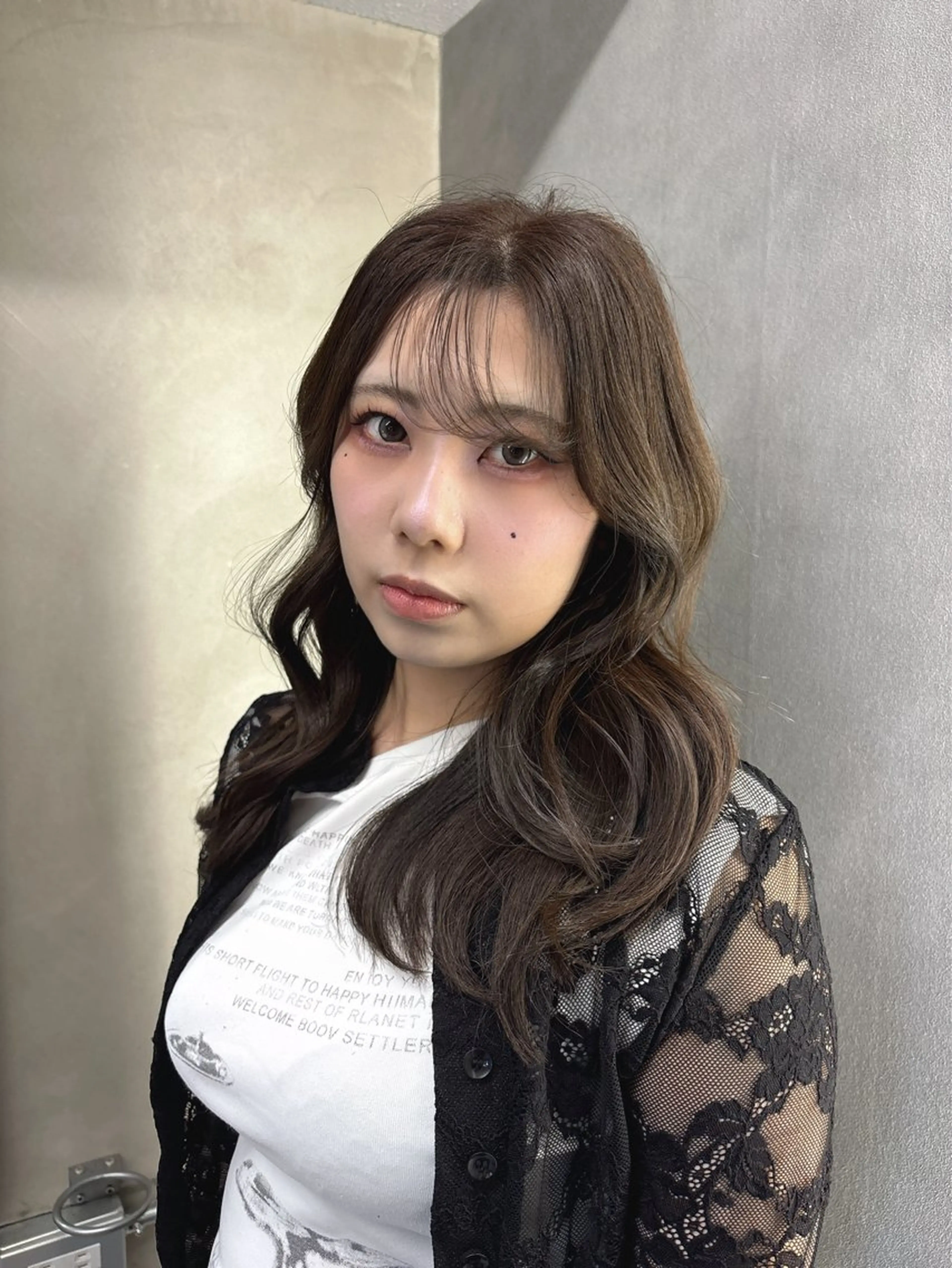 ロング 加藤 彩花のヘアスタイル