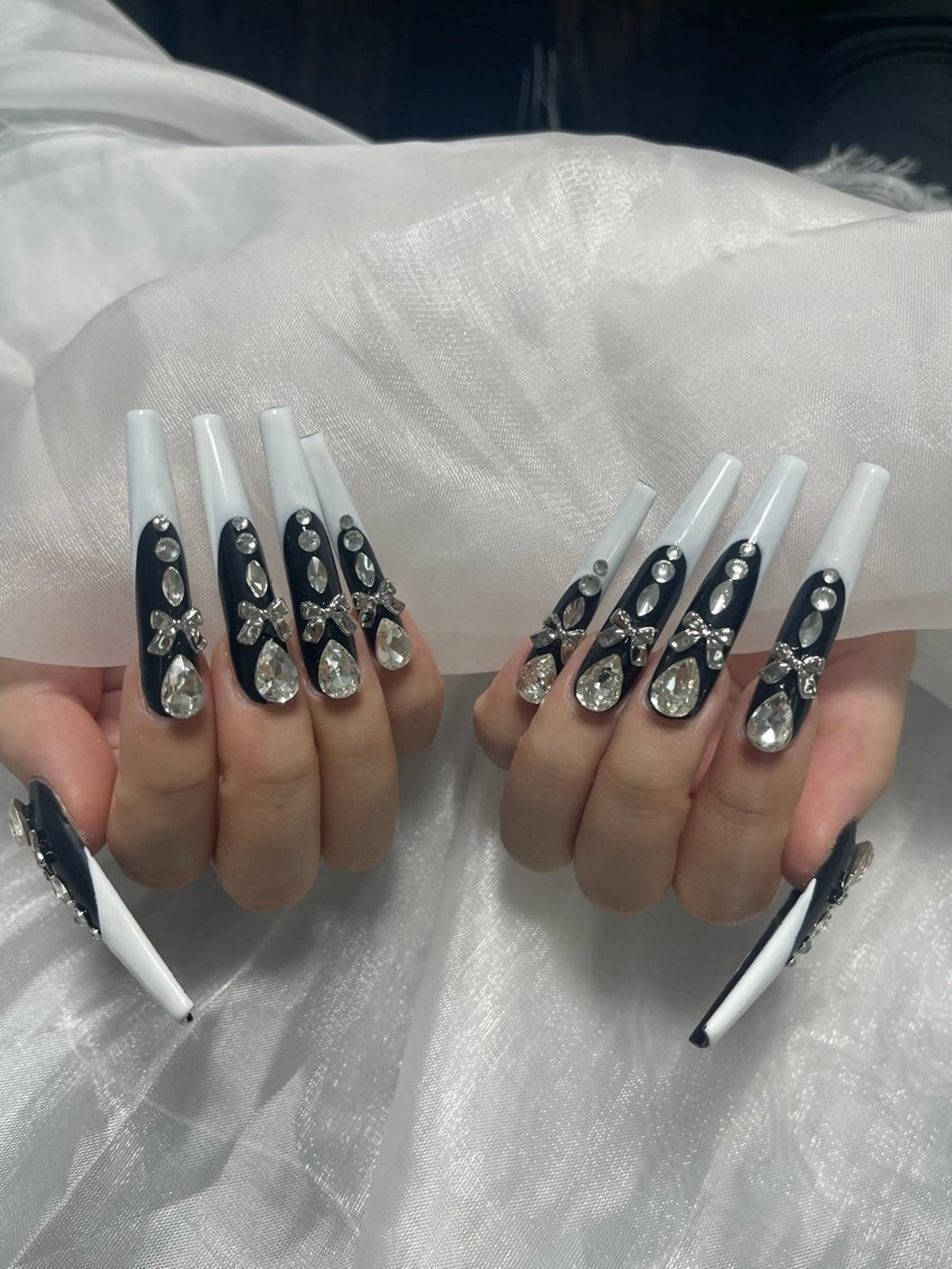 ネイル オーロラネイル クリアネイル フラッシュネイル ジェルネイル グラデーション ハンドネイル Amee Nail Salonのネイルデザイン