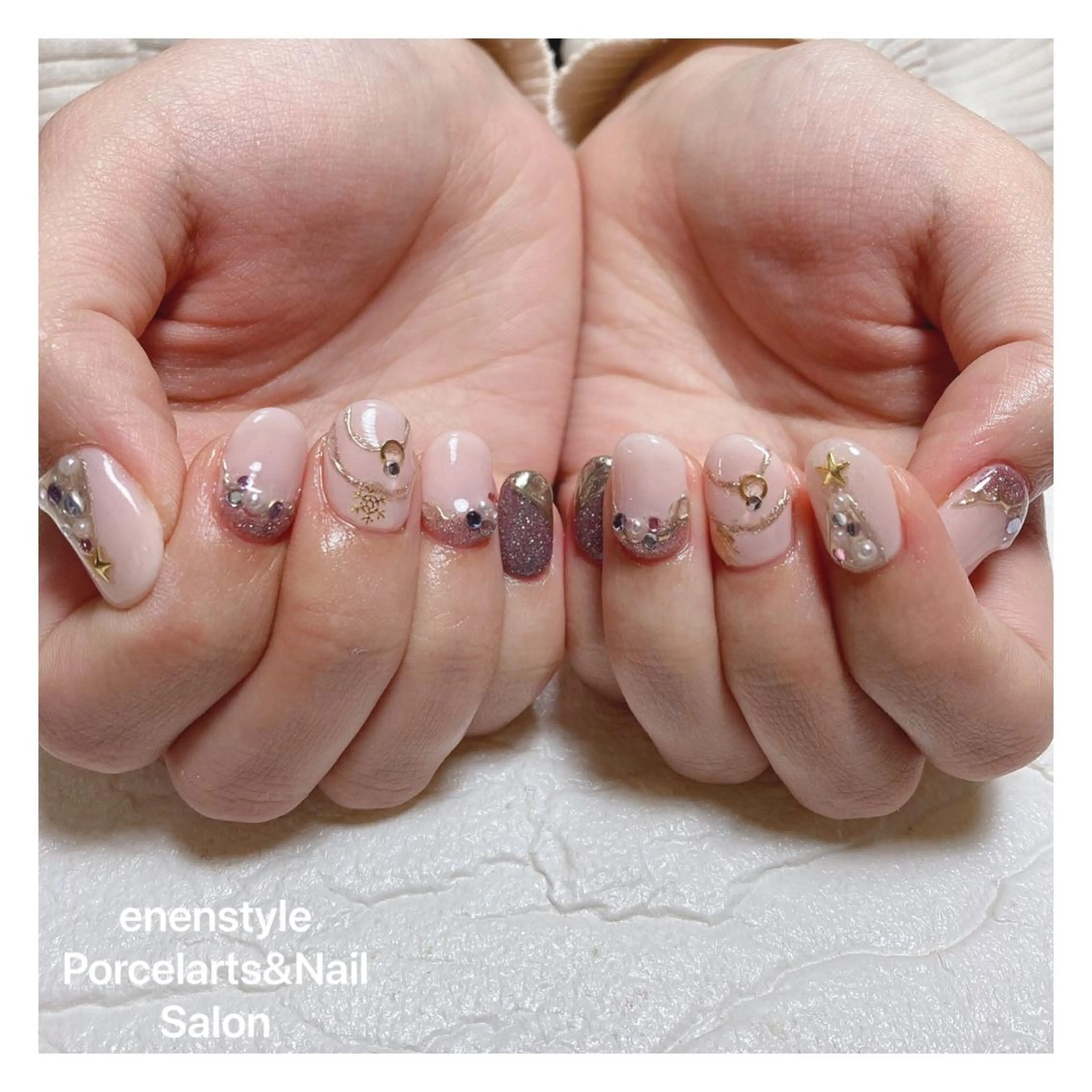 ショート ネイル 👑enen style👑のネイルデザイン