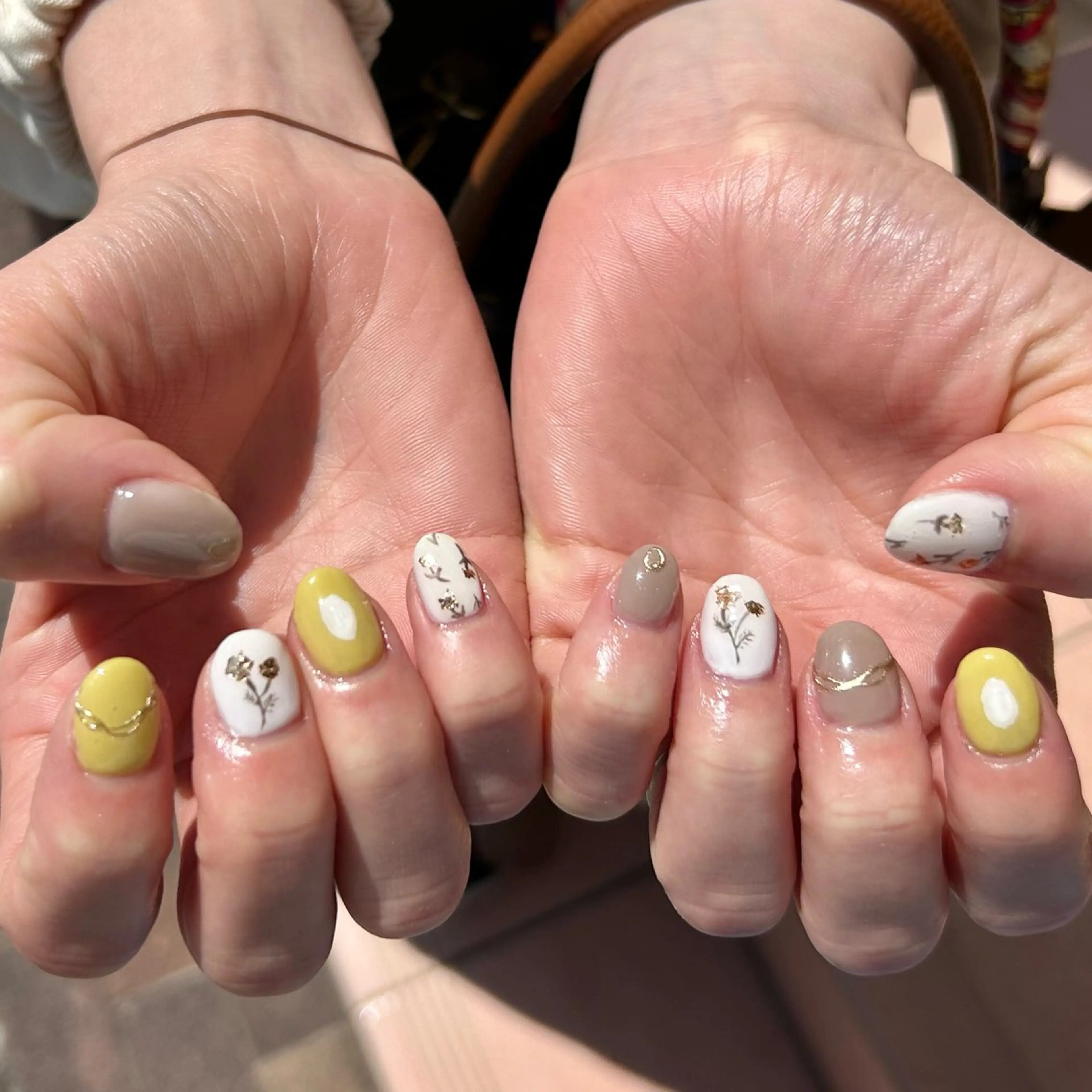 ネイル ミラーネイル ぷっくりネイル nailsalon kiii'sのネイルデザイン