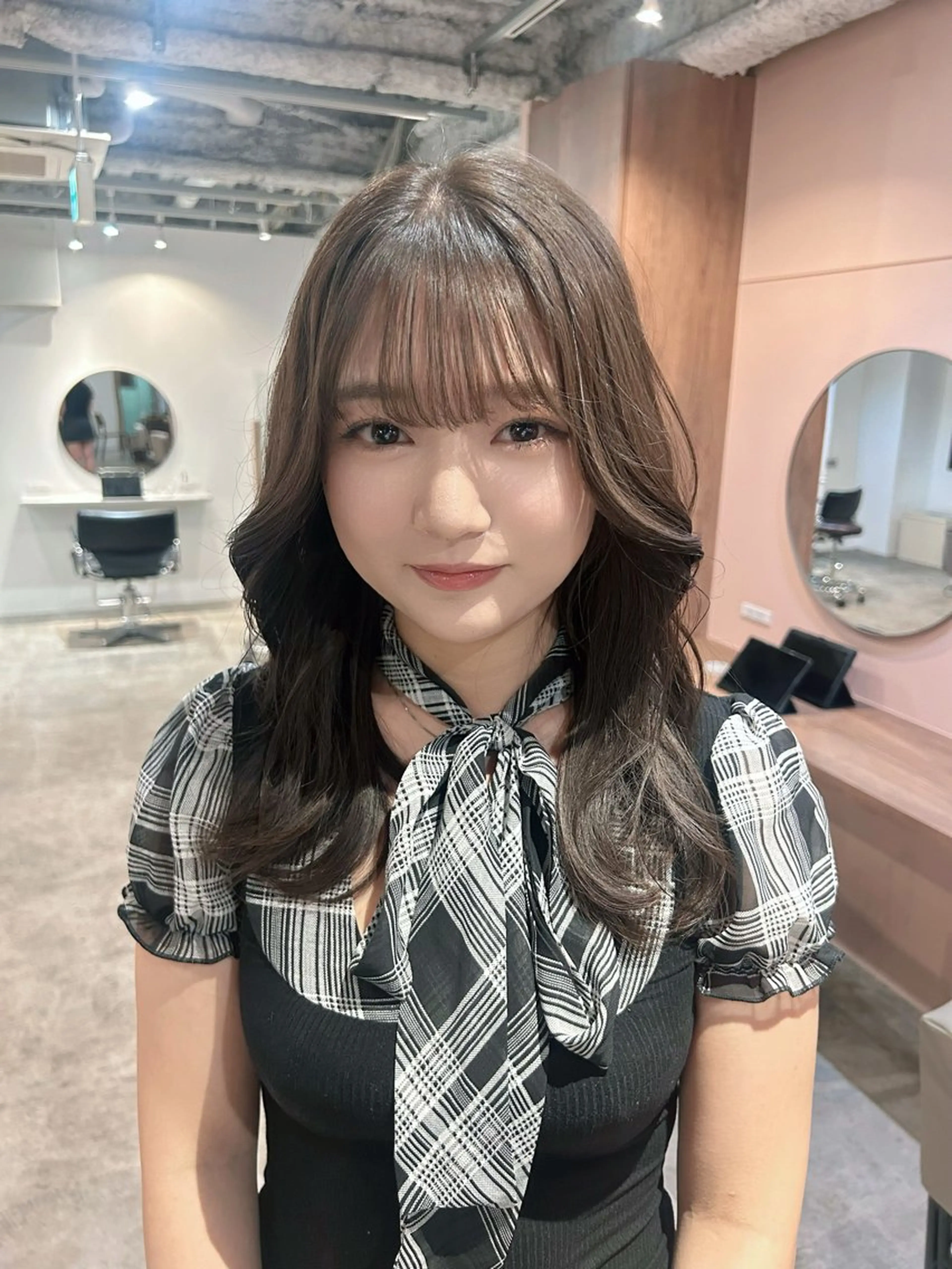 カラー かんだい colorのヘアスタイル