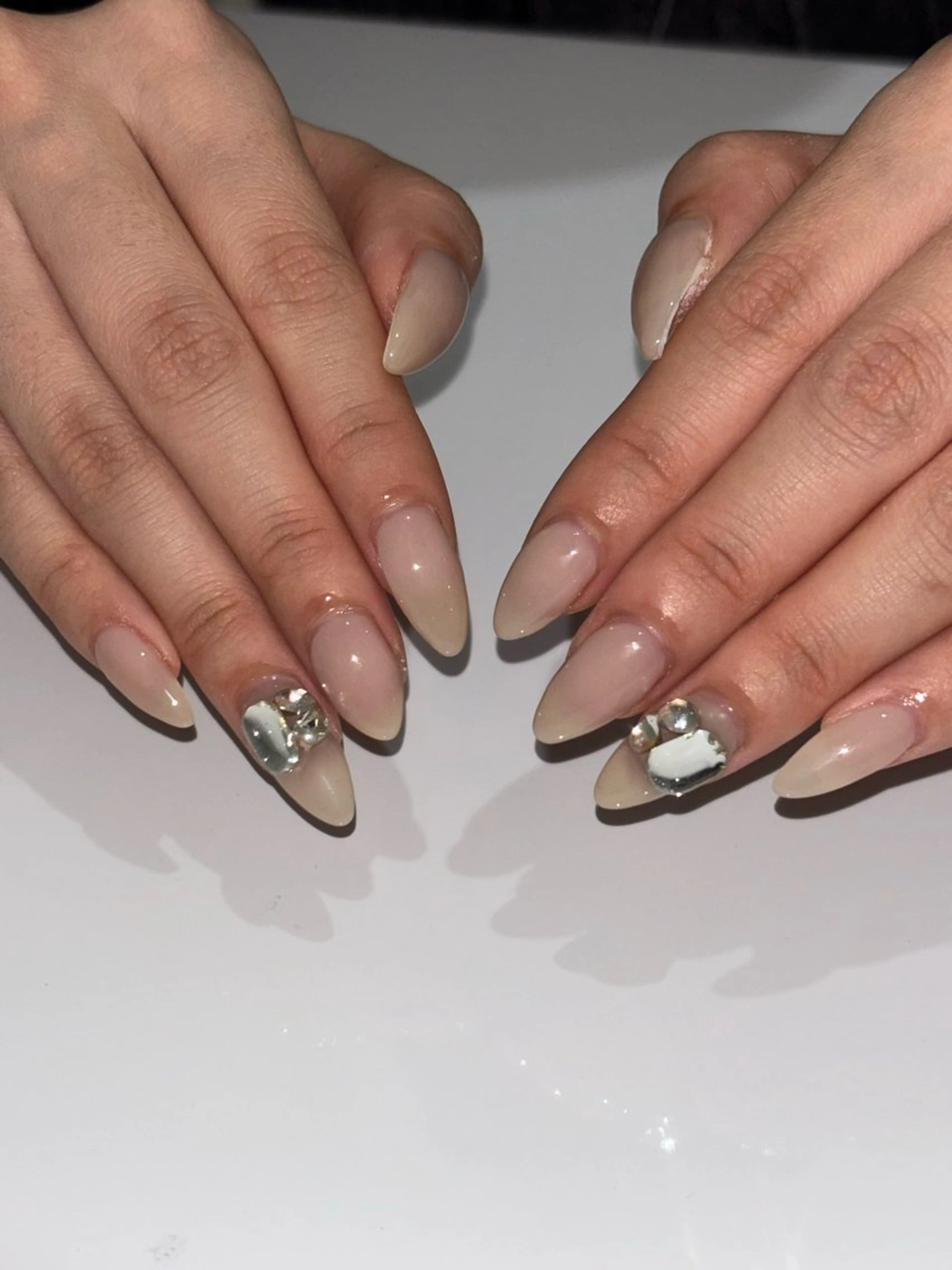 ネイル ドット 韓国ネイル ワンホンネイル ハンドネイル Yay /y2k・個性派のネイルデザイン