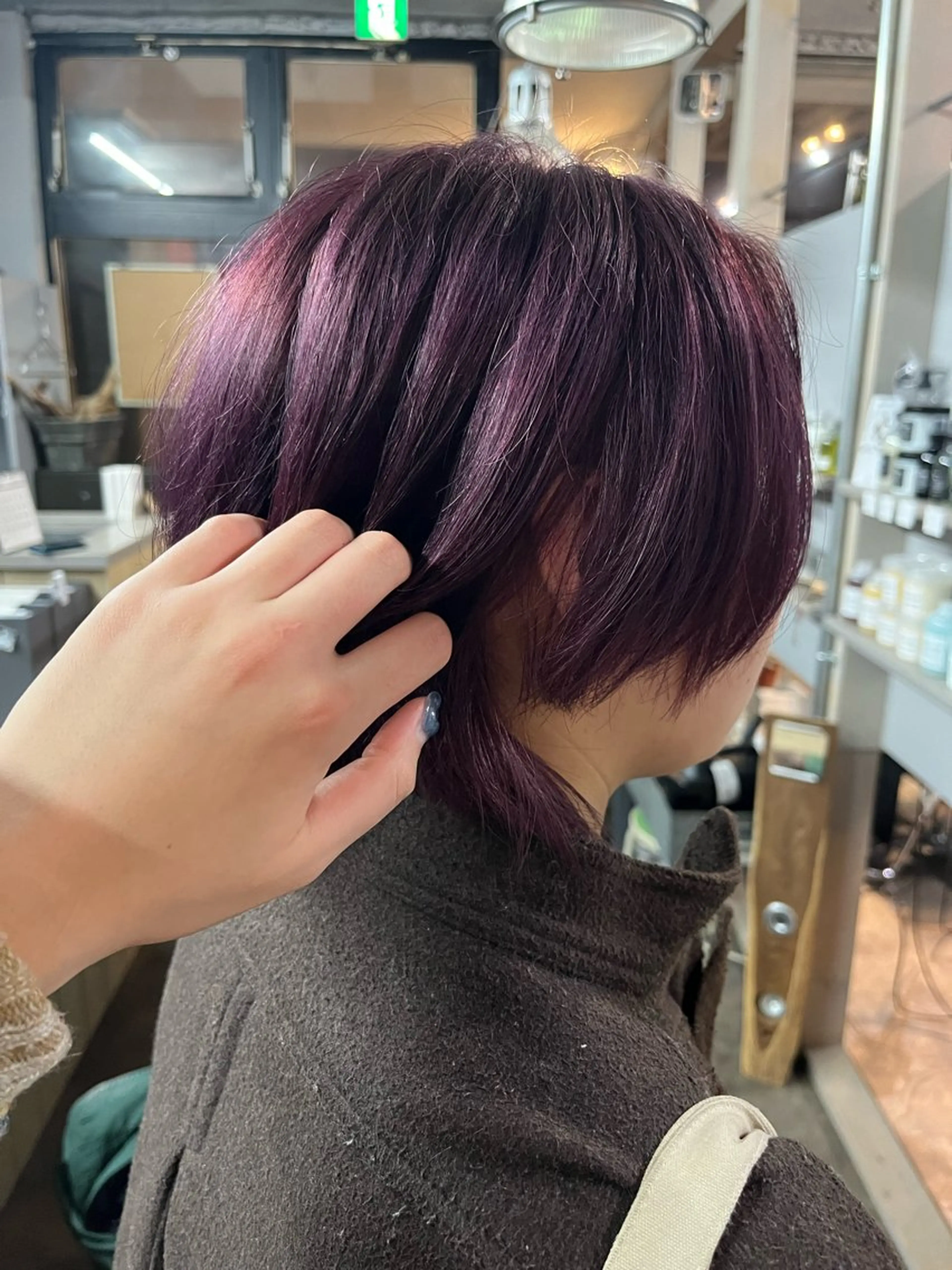 ショート ヘアカラー 松倉 沙奈のヘアスタイル