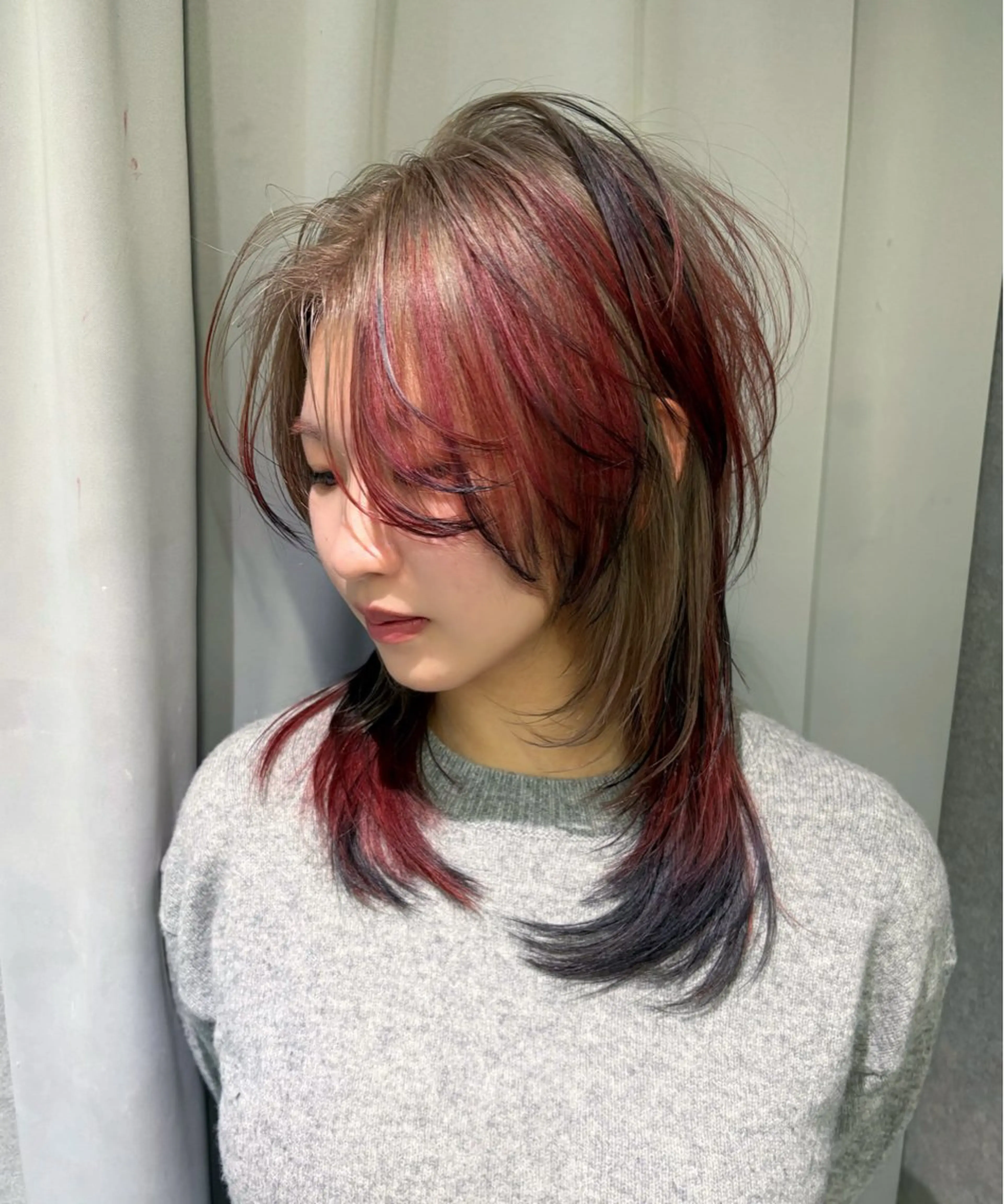 セミロング カラー レイヤーカット カット ヘアカラー トリートメント jyui/原宿 ハイトーン/デザインのヘアスタイル