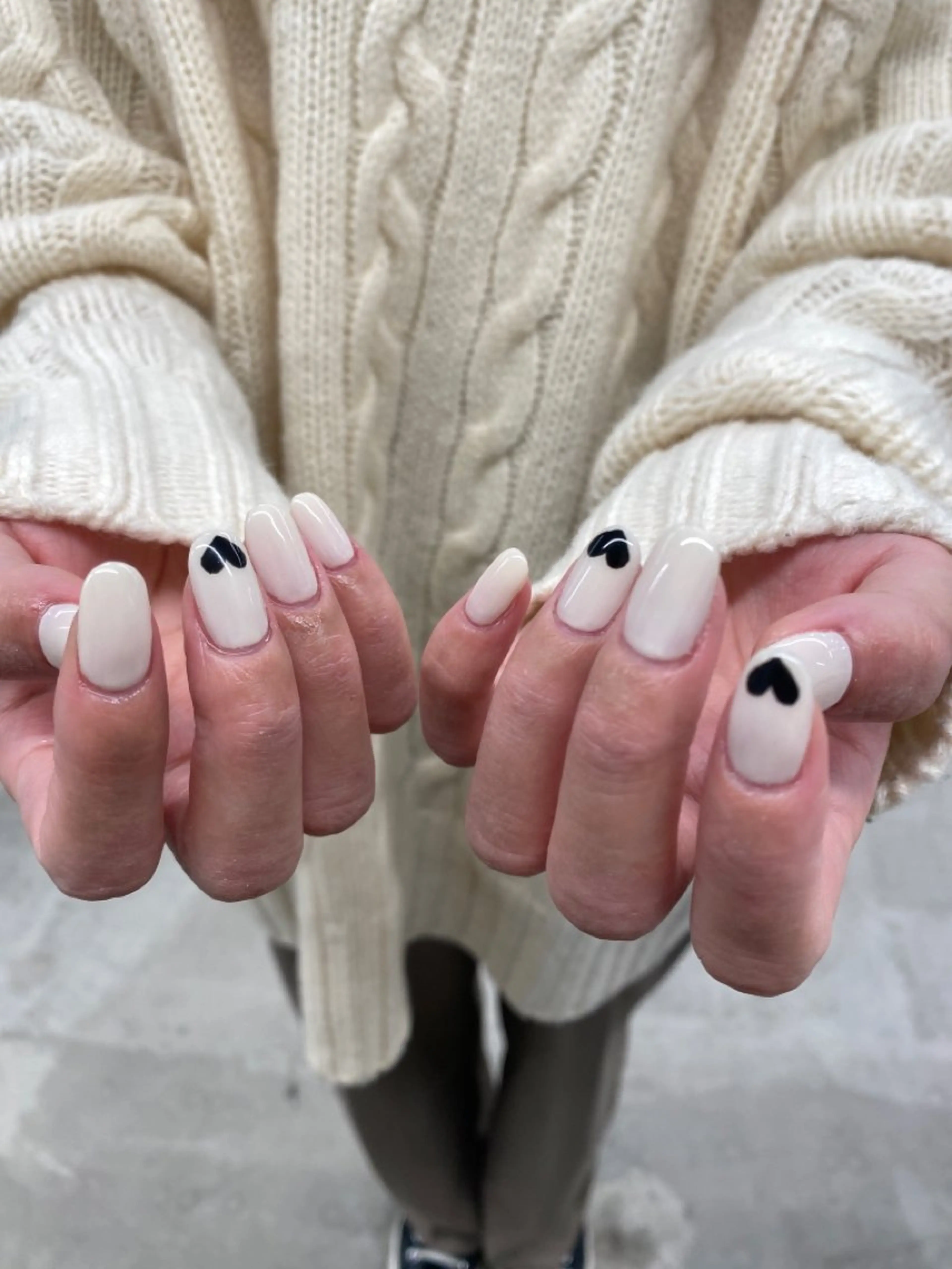 ネイル ホワイト chika ／ nailのネイルデザイン