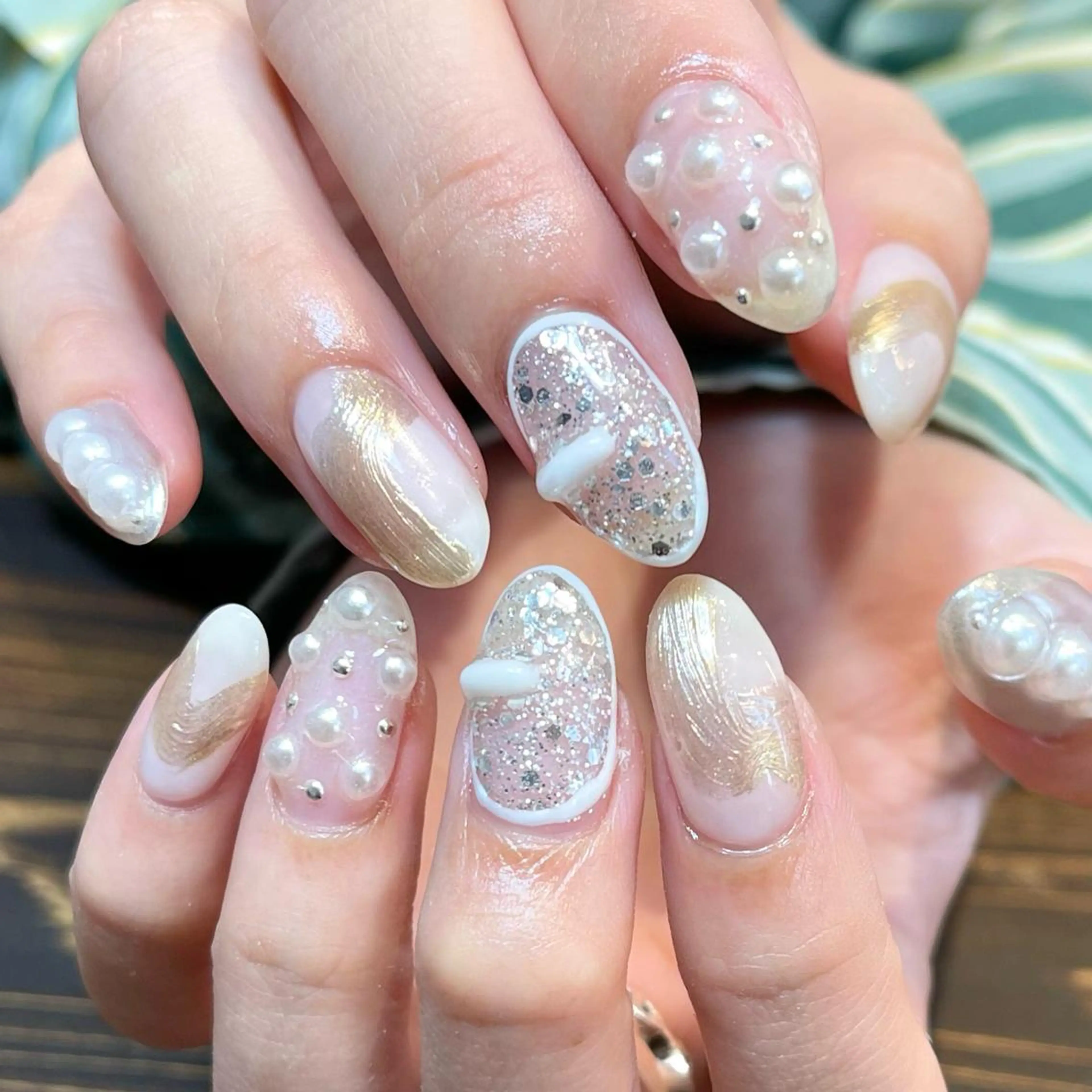 ネイル アートネイル ジェルネイル ミラーネイル ニュアンスネイル オフィスネイル ハンドネイル kinjo yuaのネイルデザイン