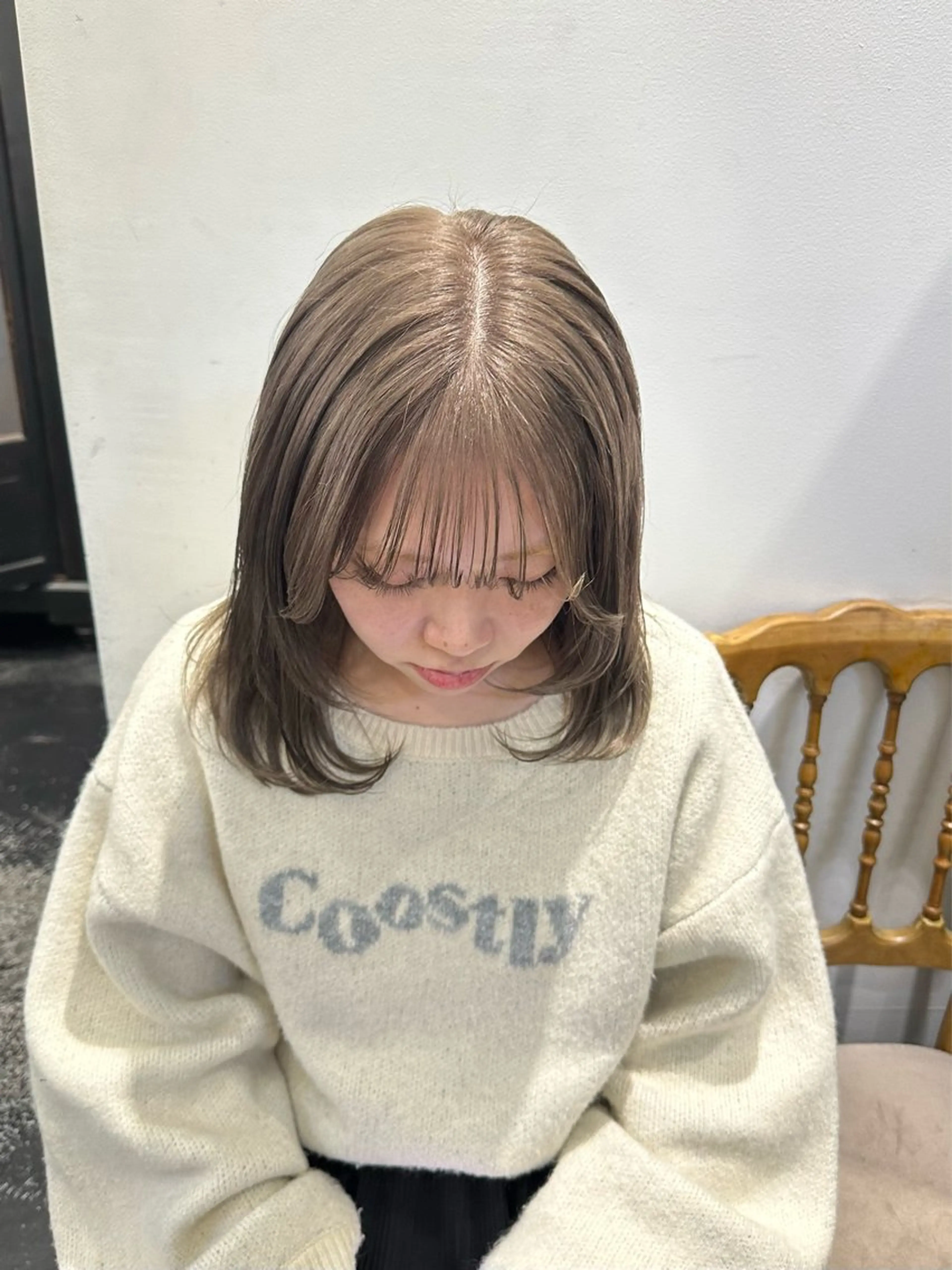 ミディアム カラー ベージュカラー ブリーチ ラベンダーカラー カット REAL 心斎橋所属・ブリーチ/ベージュ /natsumiのヘアスタイル