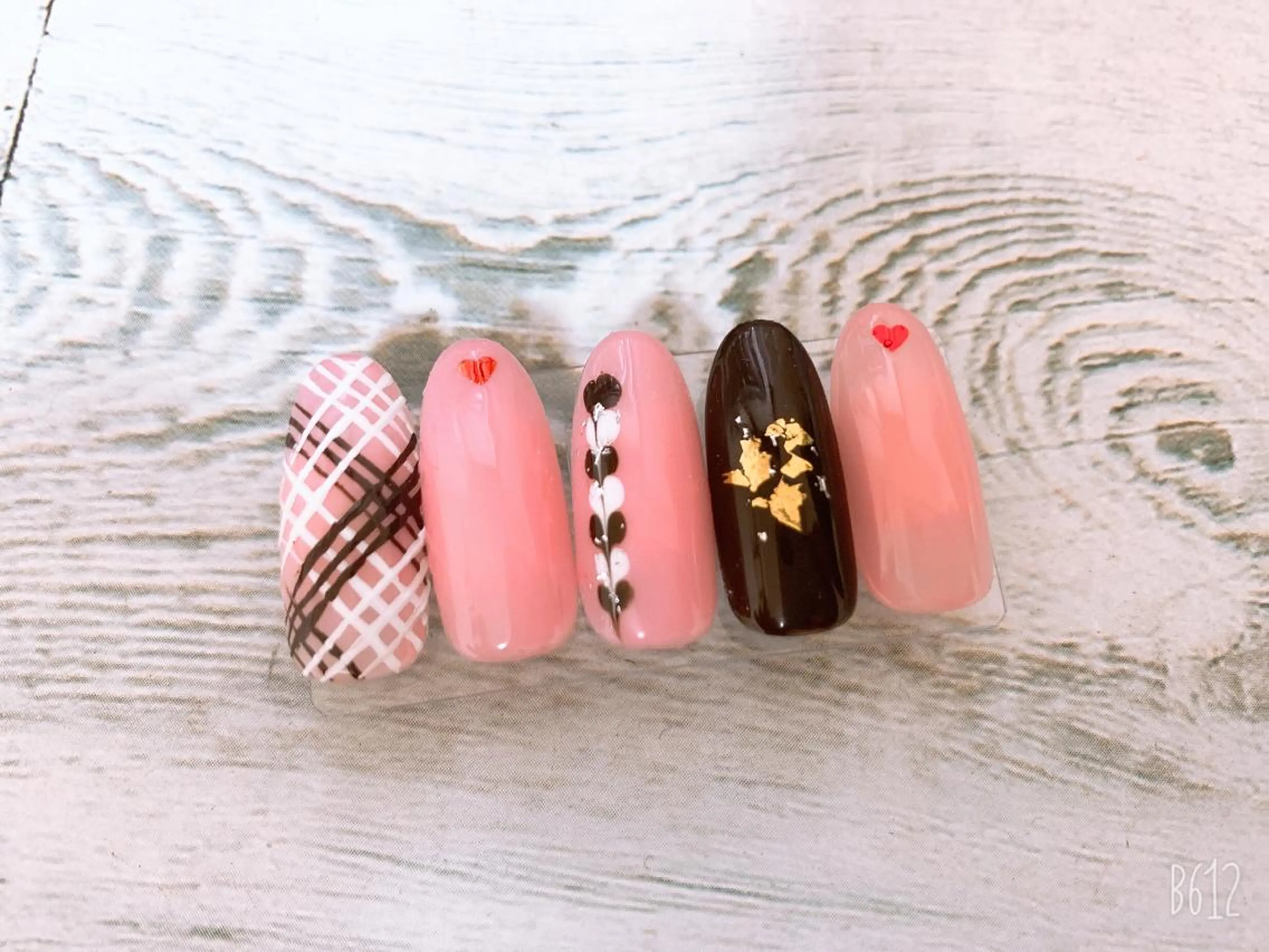 ネイル アートネイル フットネイル ジェルネイル キラキラネイル ニュアンスネイル nail happiness.のネイルデザイン