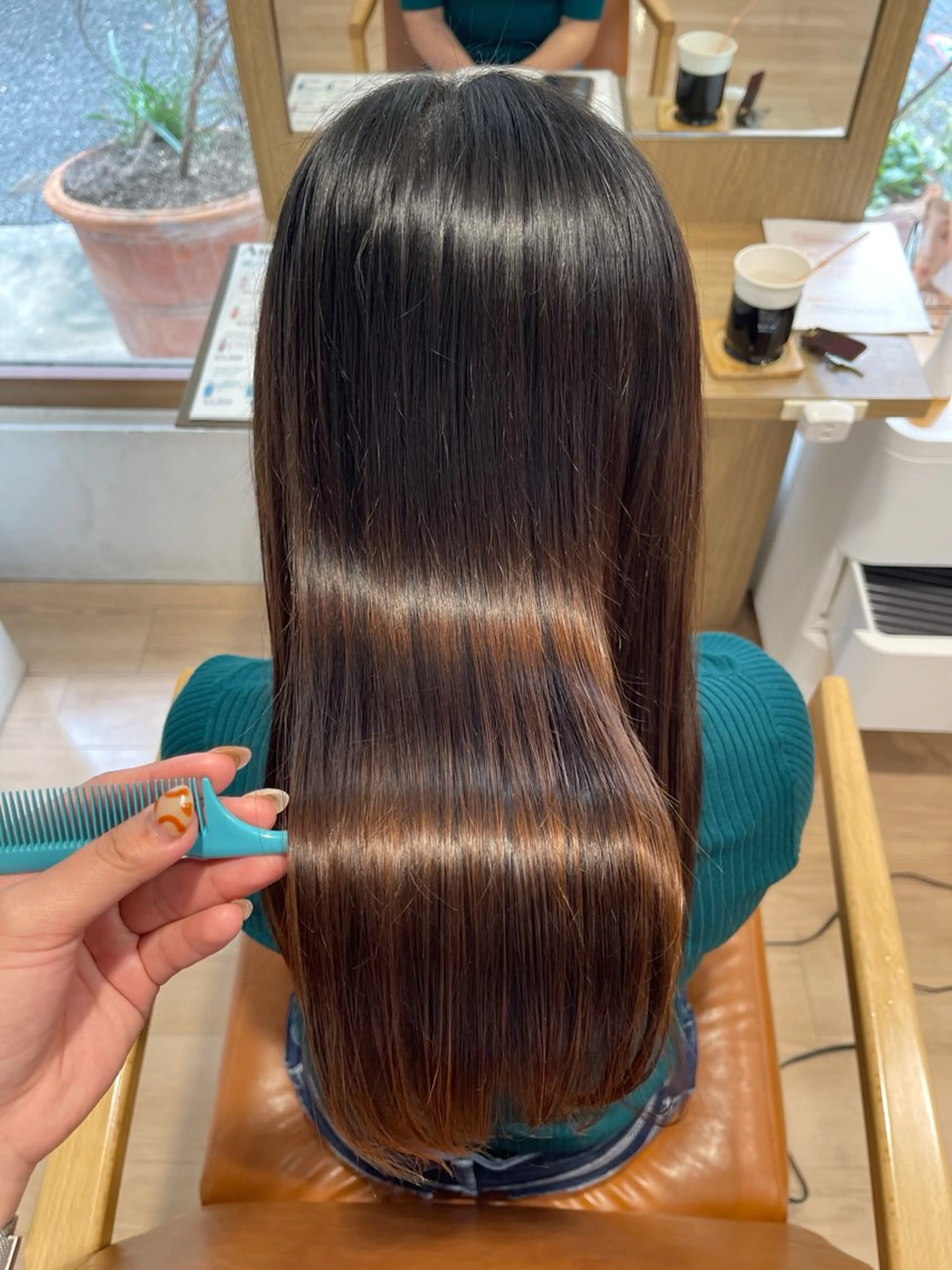 セミロング 金山／森心乃　カット ブリーチモデル募集中のヘアスタイル