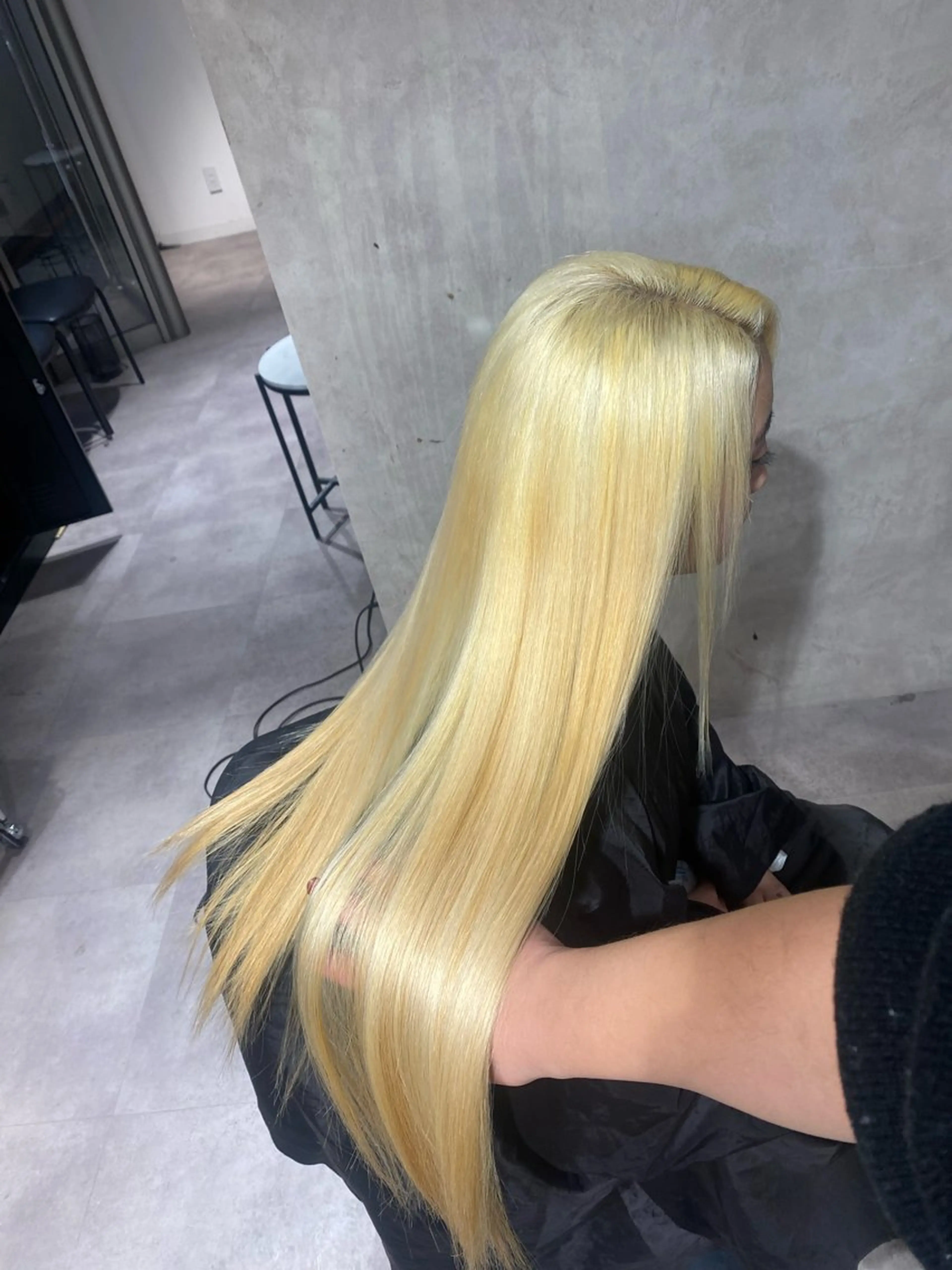 ロング カラー ブロンド ヘアカラー 🇰🇷ハイトーン× 韓国レイヤー레이어드のヘアスタイル