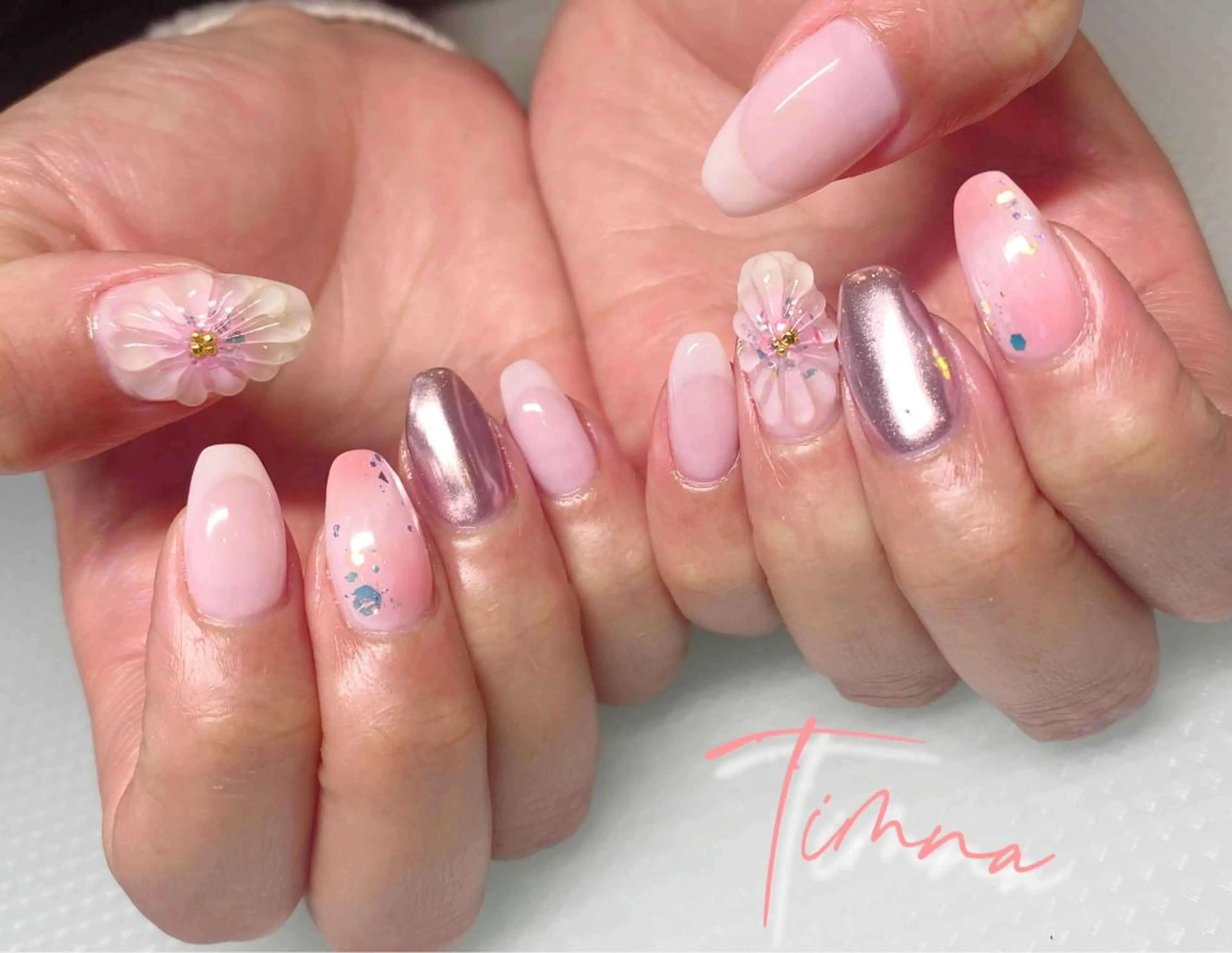 セミロング ハンドネイル NAILSALON 🍔Timna🍟のネイルデザイン