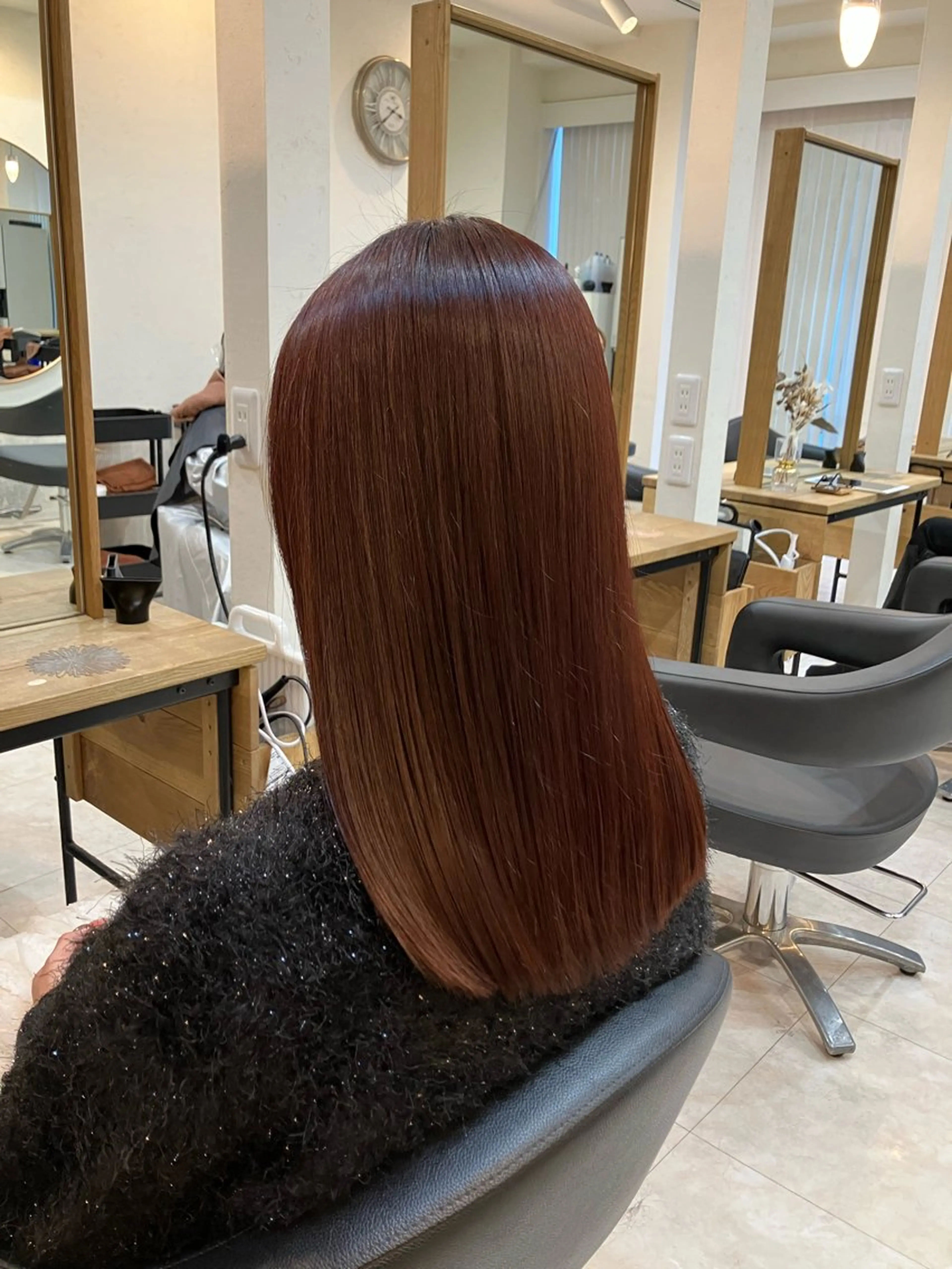 ミディアム 青野 銀河のヘアスタイル