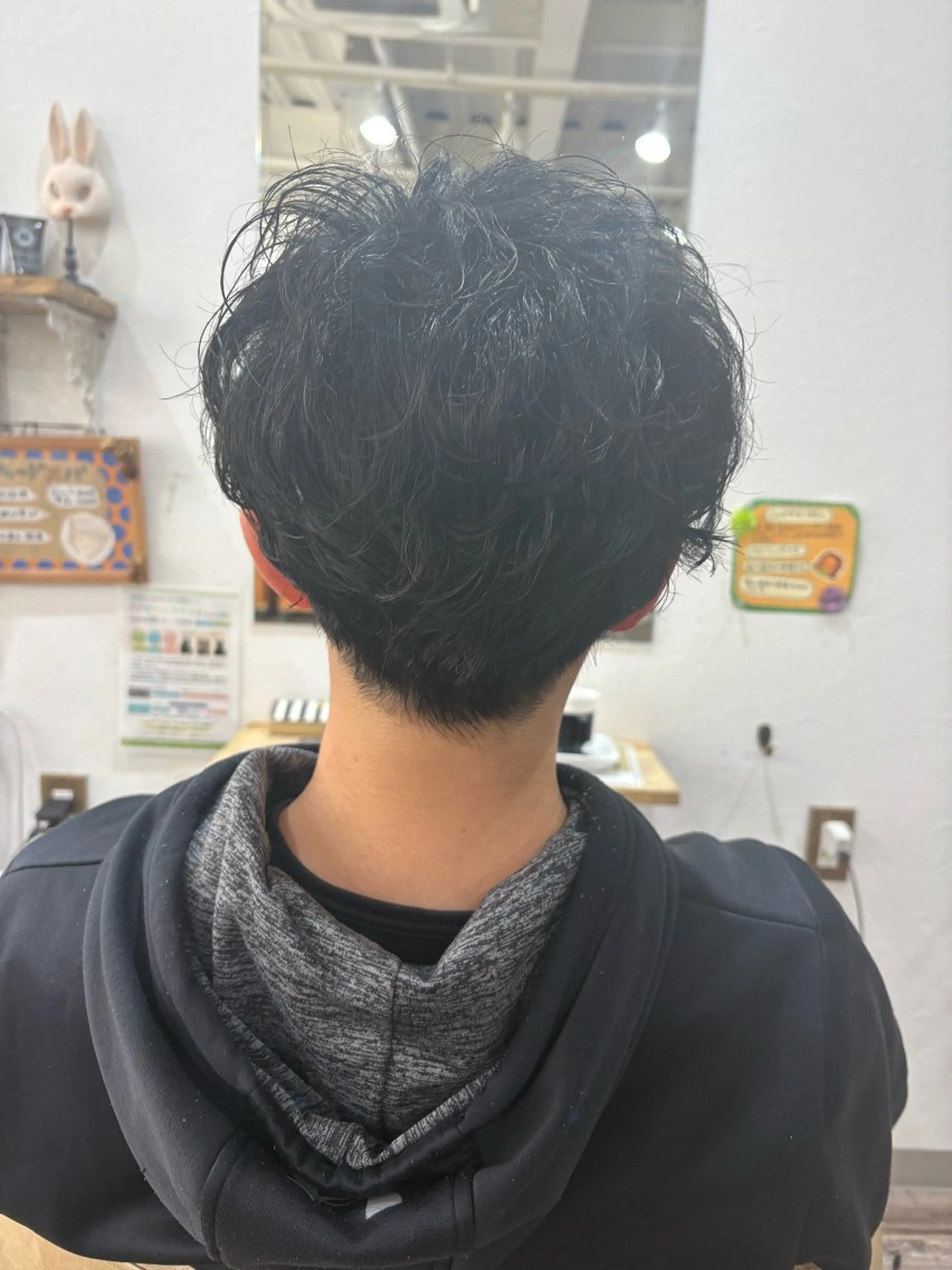 ミディアム ミディアムパーマ ツイストパーマ 二瓶 恵理のヘアスタイル