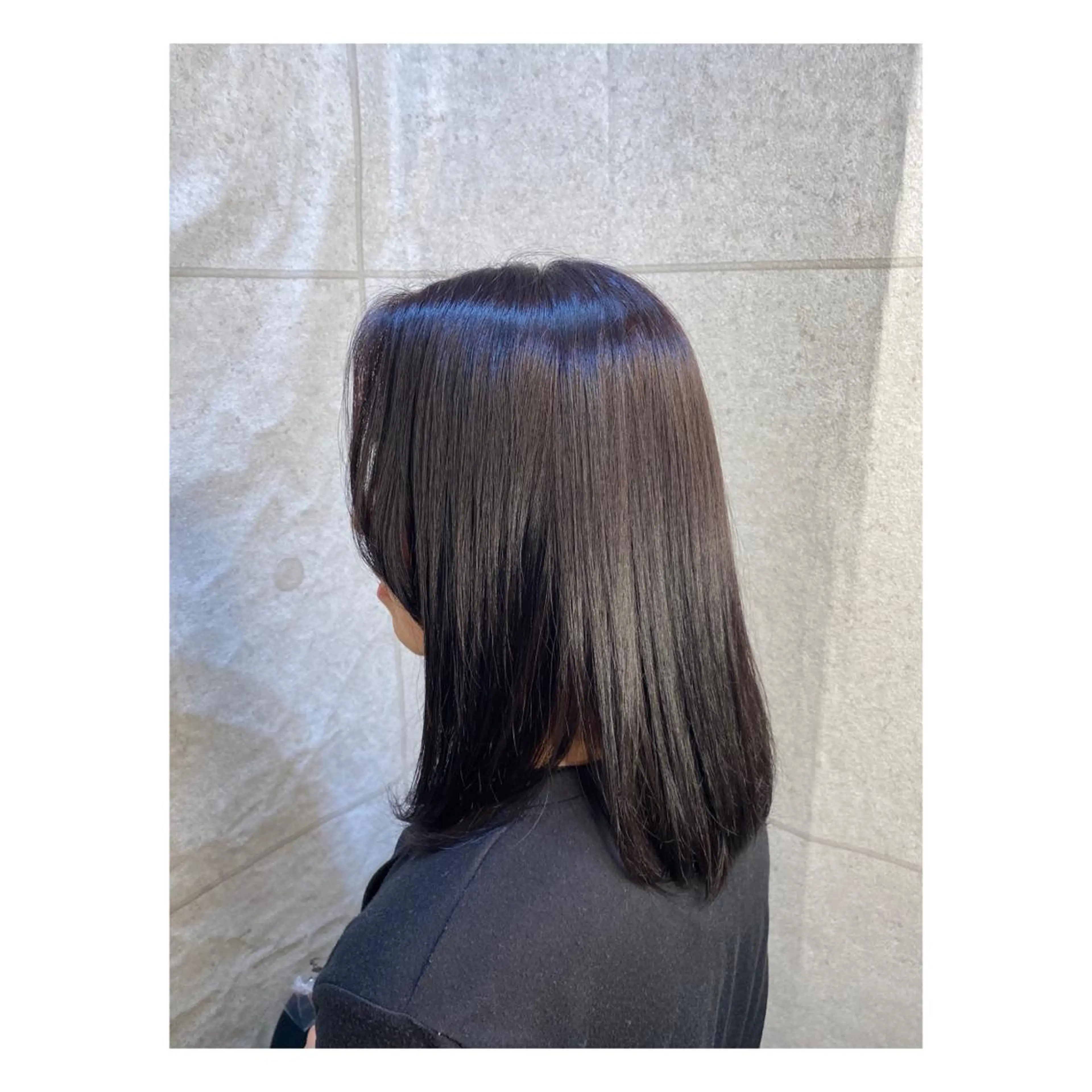 セミロング カラー ブリーチ ブラウンカラー ナチュラルブラウン ブリーチなしカラー 石井 綺乃のヘアスタイル