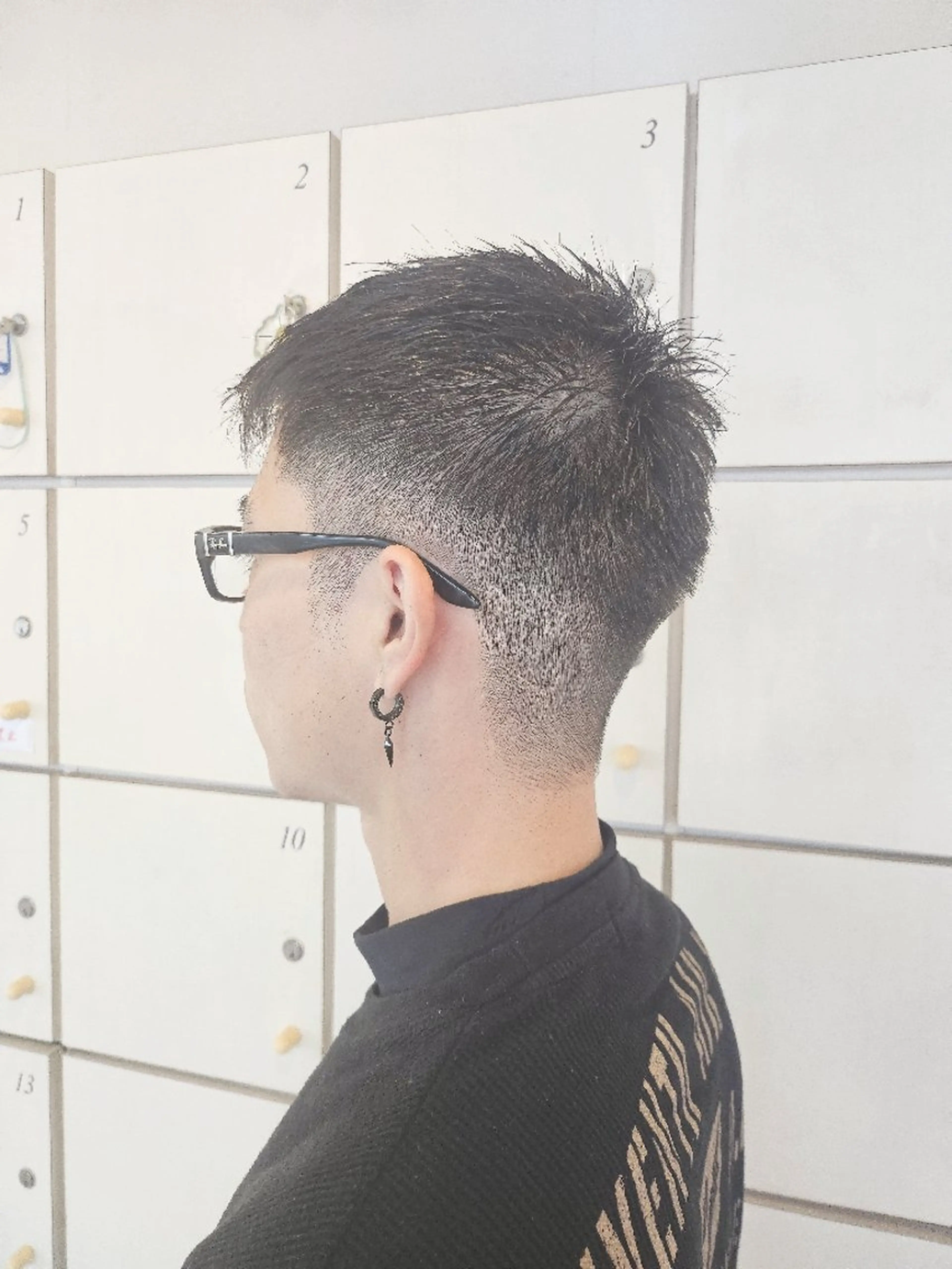 メンズ カット 岡田 奈々のヘアスタイル