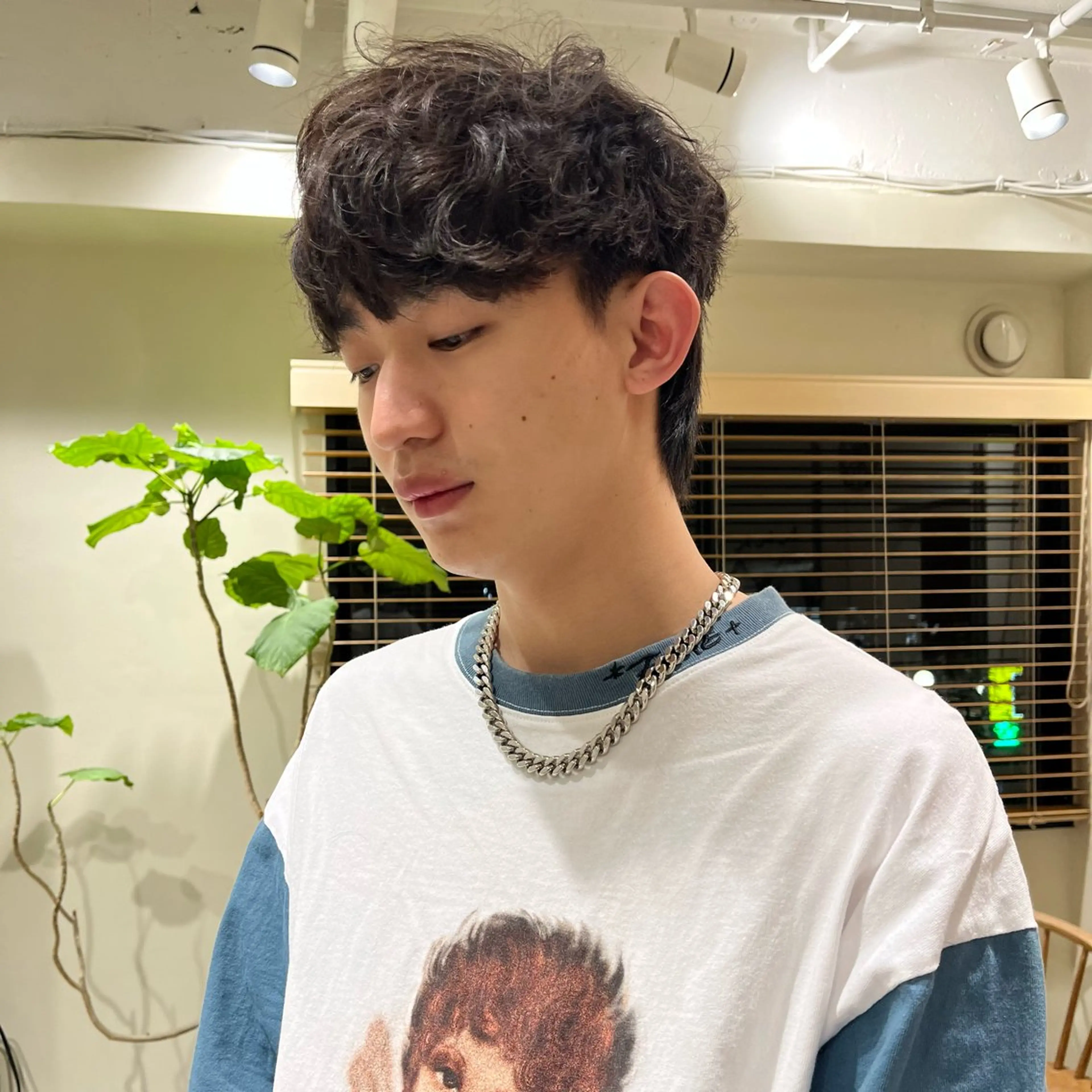 パーマ メンズ マッシュウルフ マッシュ メンズウルフカット ウルフカット カット ヘアカラー パーマ 縮毛矯正 トリートメント エクステ ヘッドスパ ヘアセット 🦮shiori アイドルオタク🦮のヘアスタイル