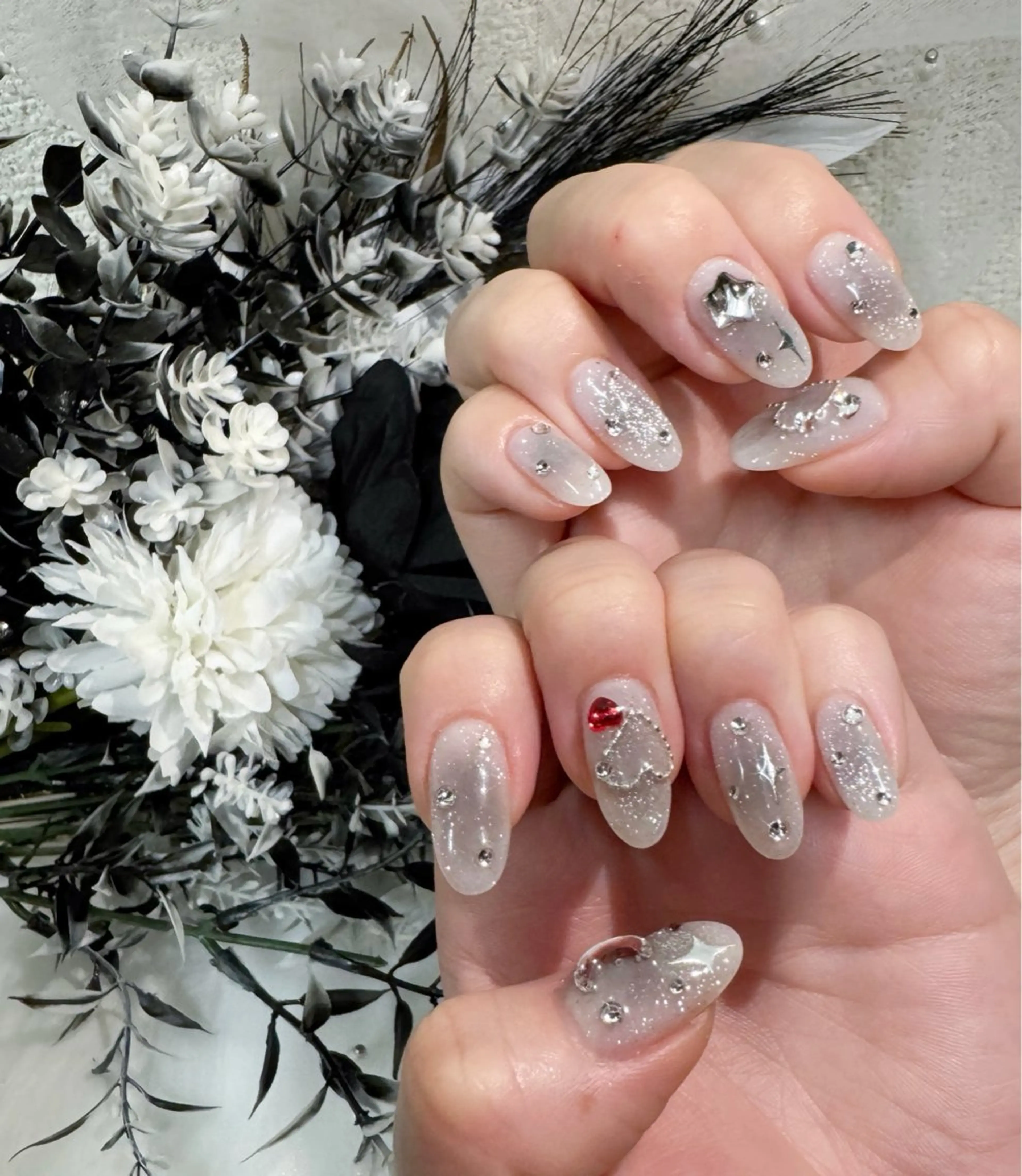 ネイル チークネイル ジェルネイル キラキラネイル マグネットネイル ストーンネイル ハンドネイル NAILSALON Nave所属・Nave NAOのネイルデザイン