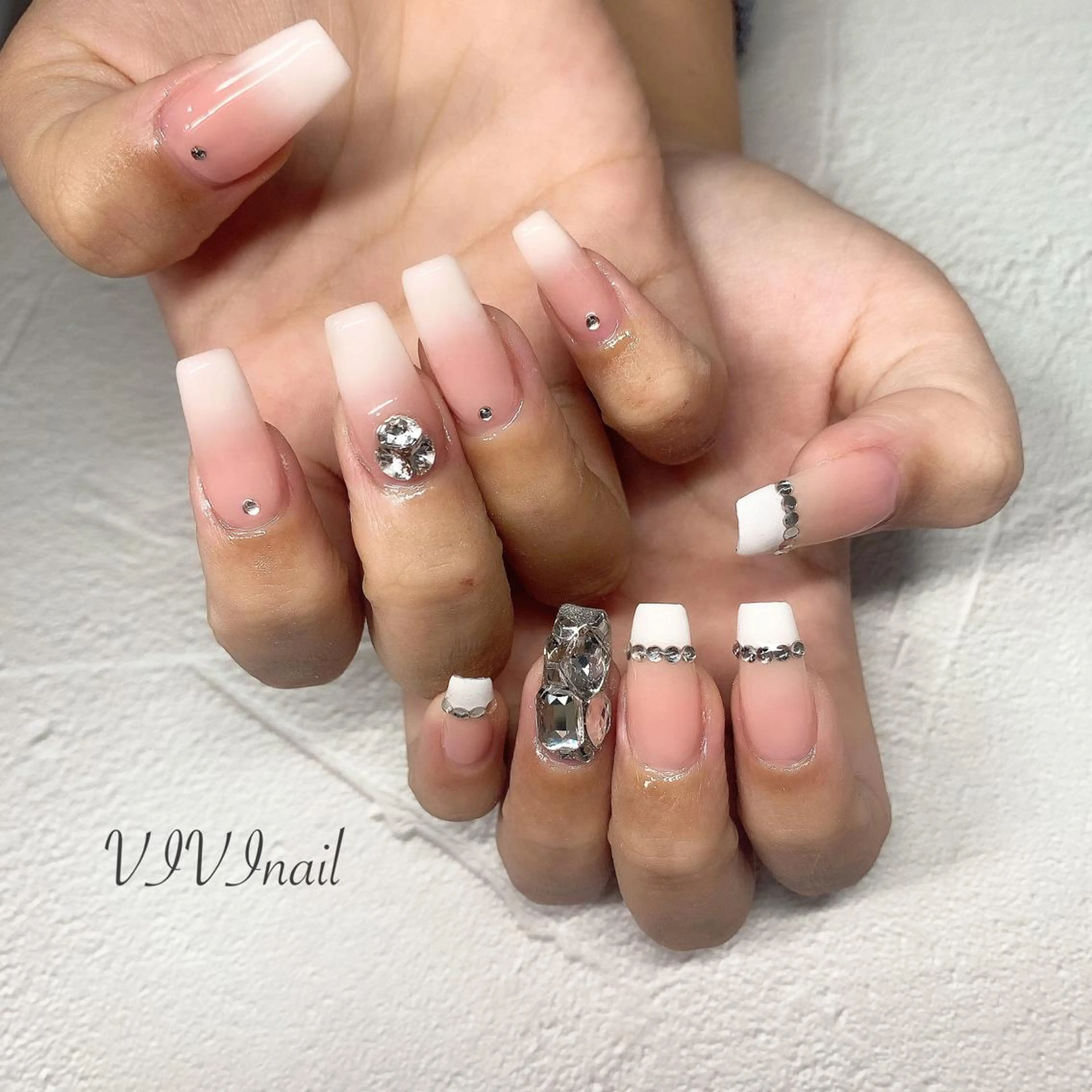 ネイル ハンドネイル vivi nailのネイルデザイン