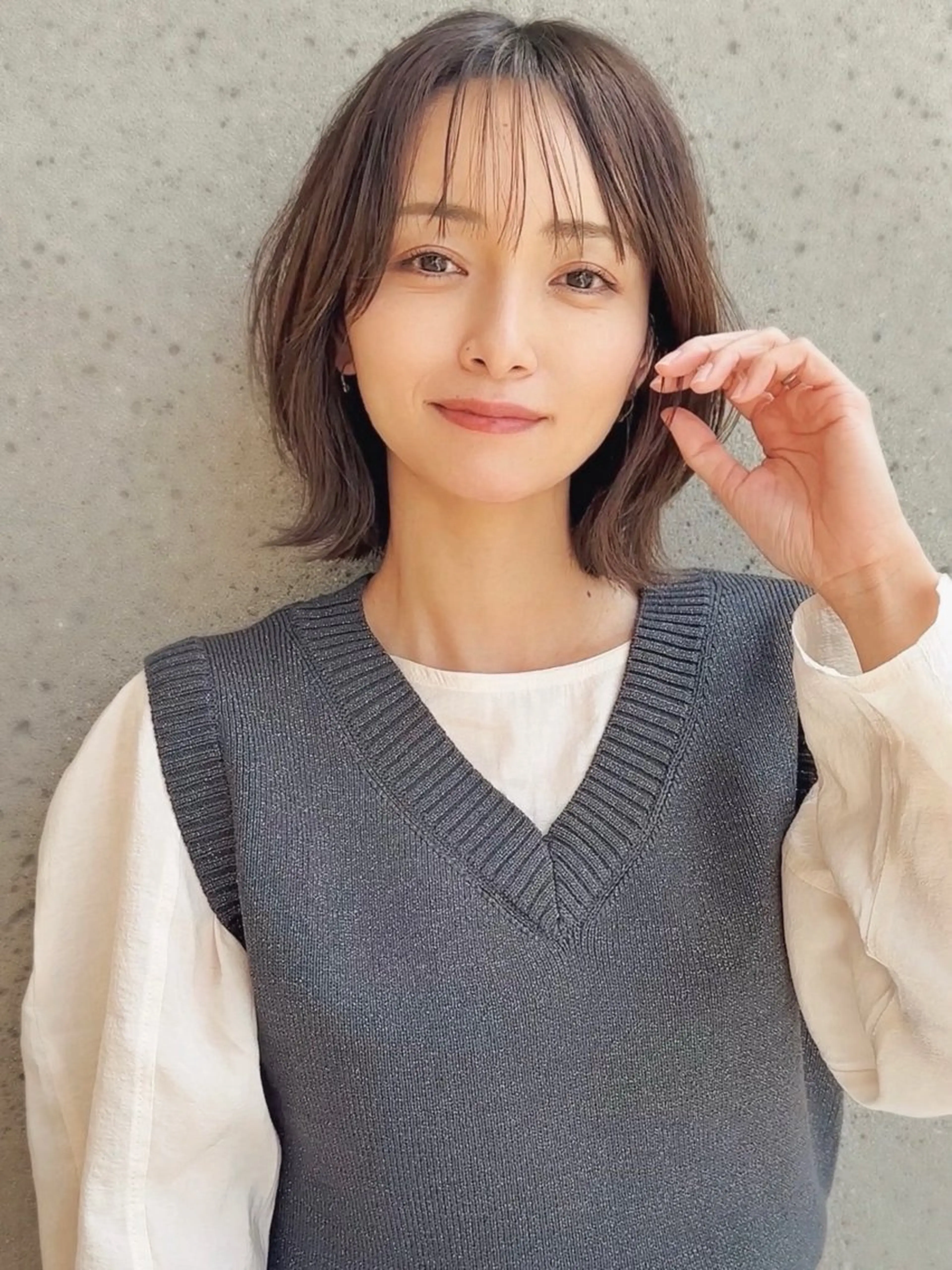 ミディアム ショート/レイヤー /札幌/小山内のヘアスタイル