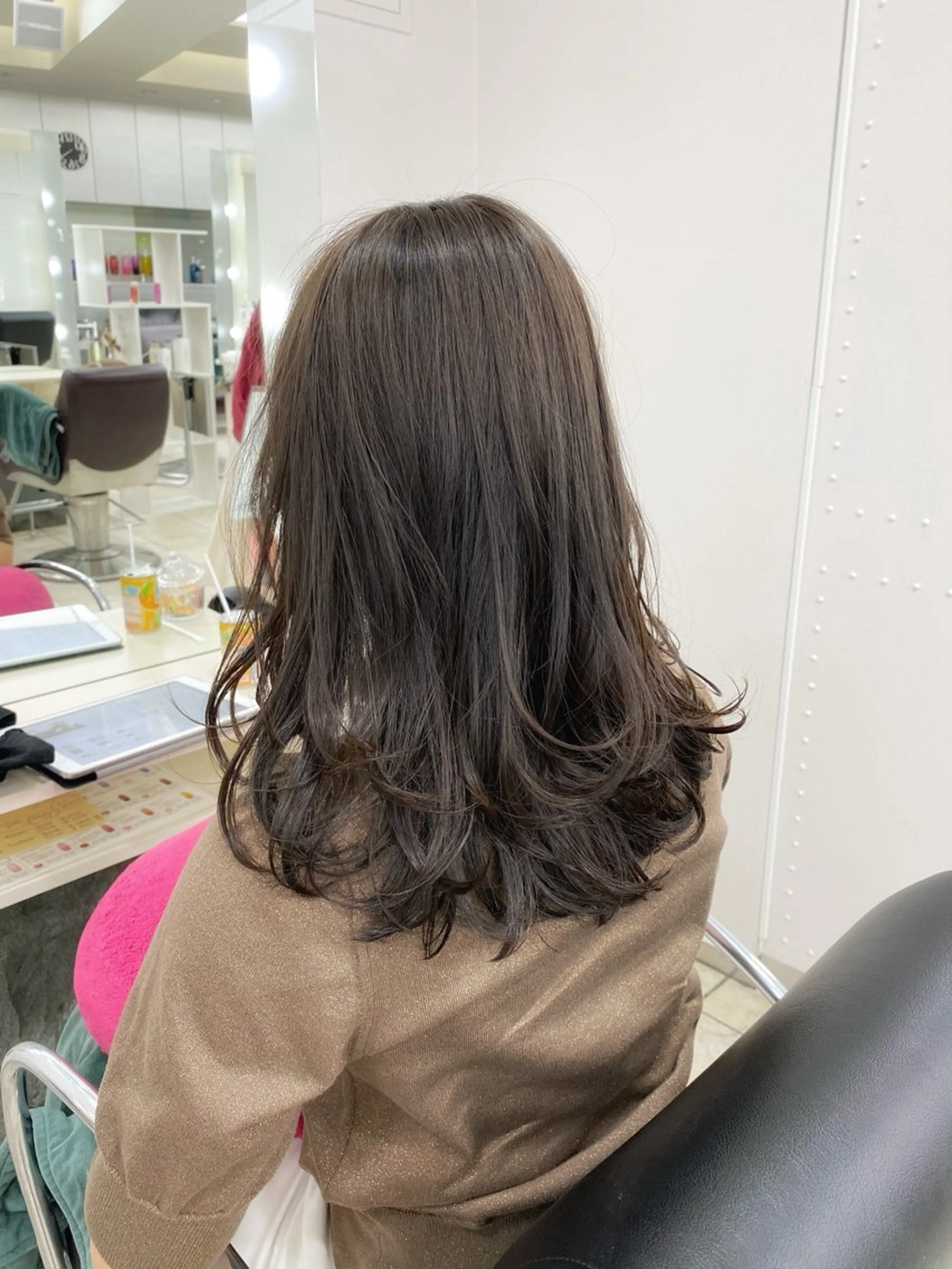 ミディアム コテ巻き風パーマ💛 池袋のヘアスタイル
