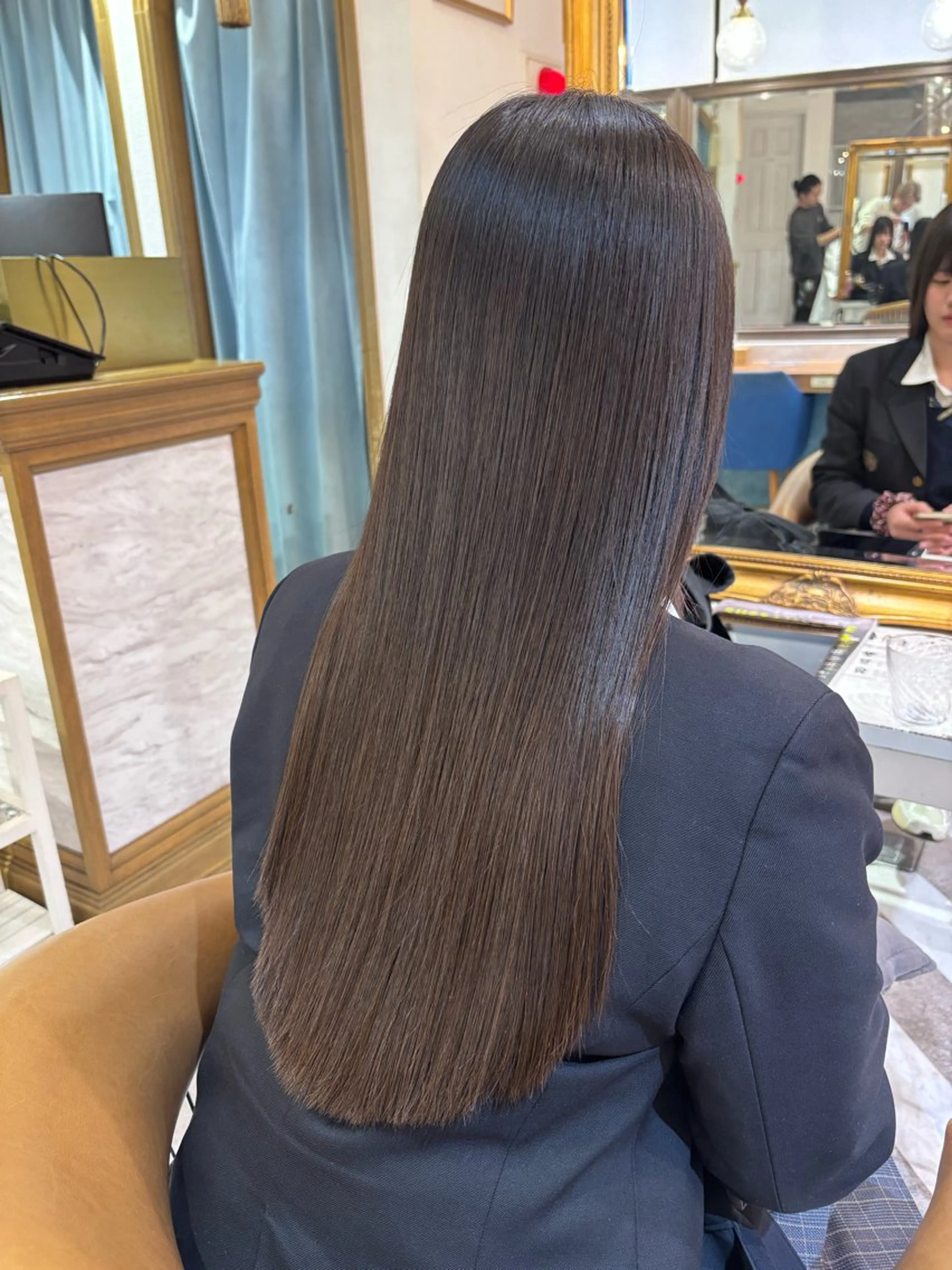 セミロング カット 縮毛矯正 トリートメント ♥韓国レイヤー/透明 感カラー/目黒慎太郎のヘアスタイル