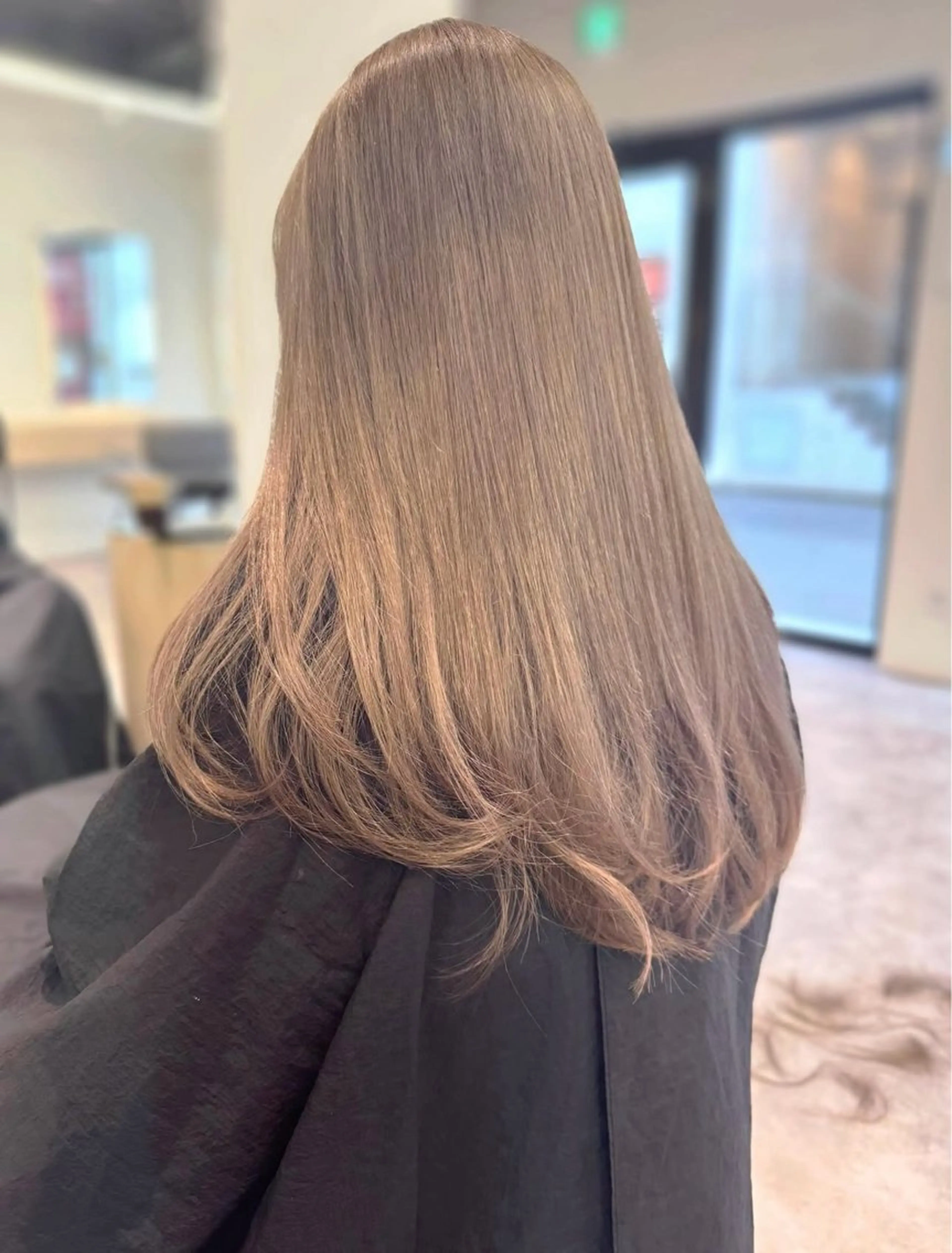 セミロング カラー ブリーチ ヘアカラー トリートメント レイヤー/ベージュ/ どますず🌺のヘアスタイル