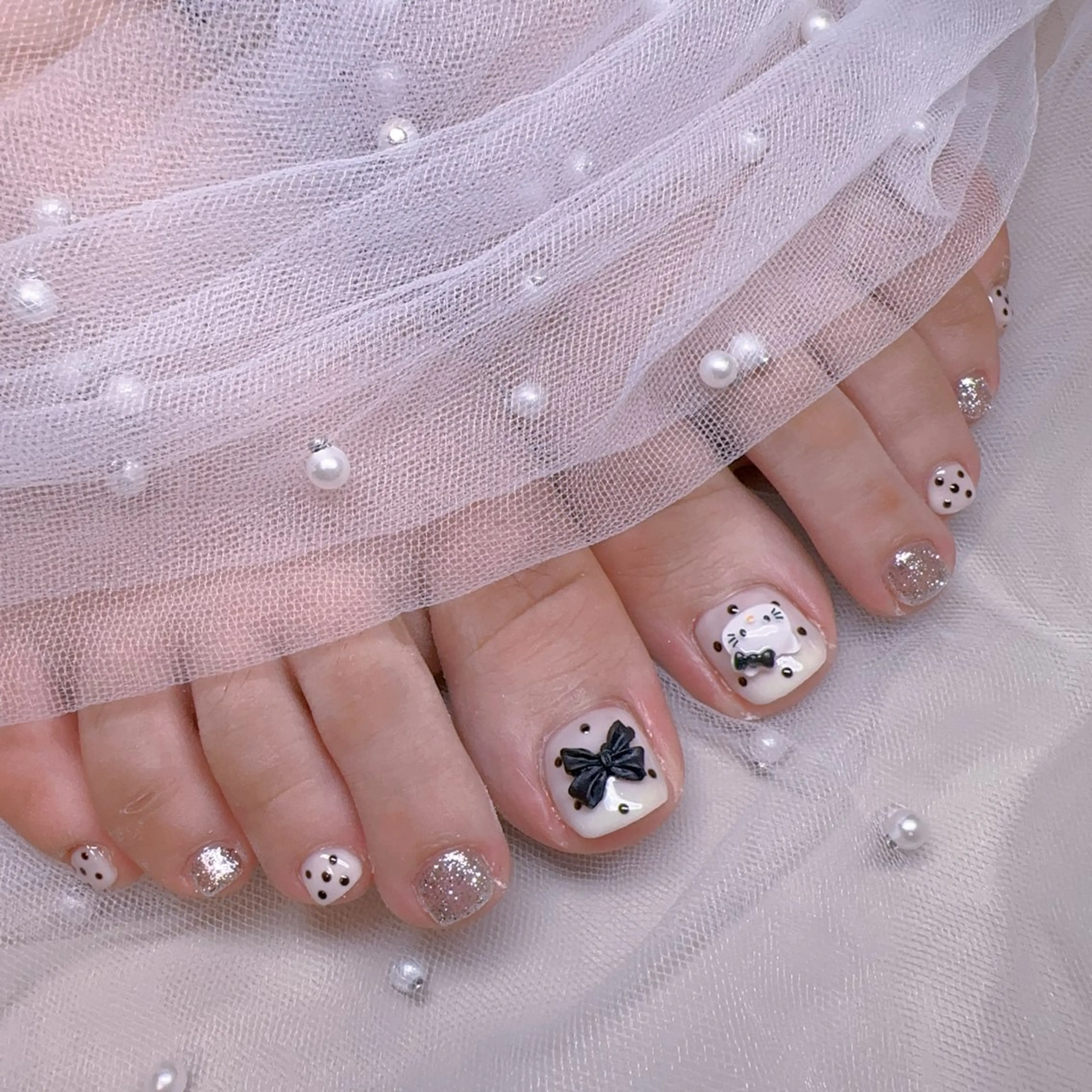 ネイル オーロラネイル フットネイル 韓国ネイル ラメ(グリッター) ラメグラデーション フットネイル Belle nail salon 新小岩のネイルデザイン