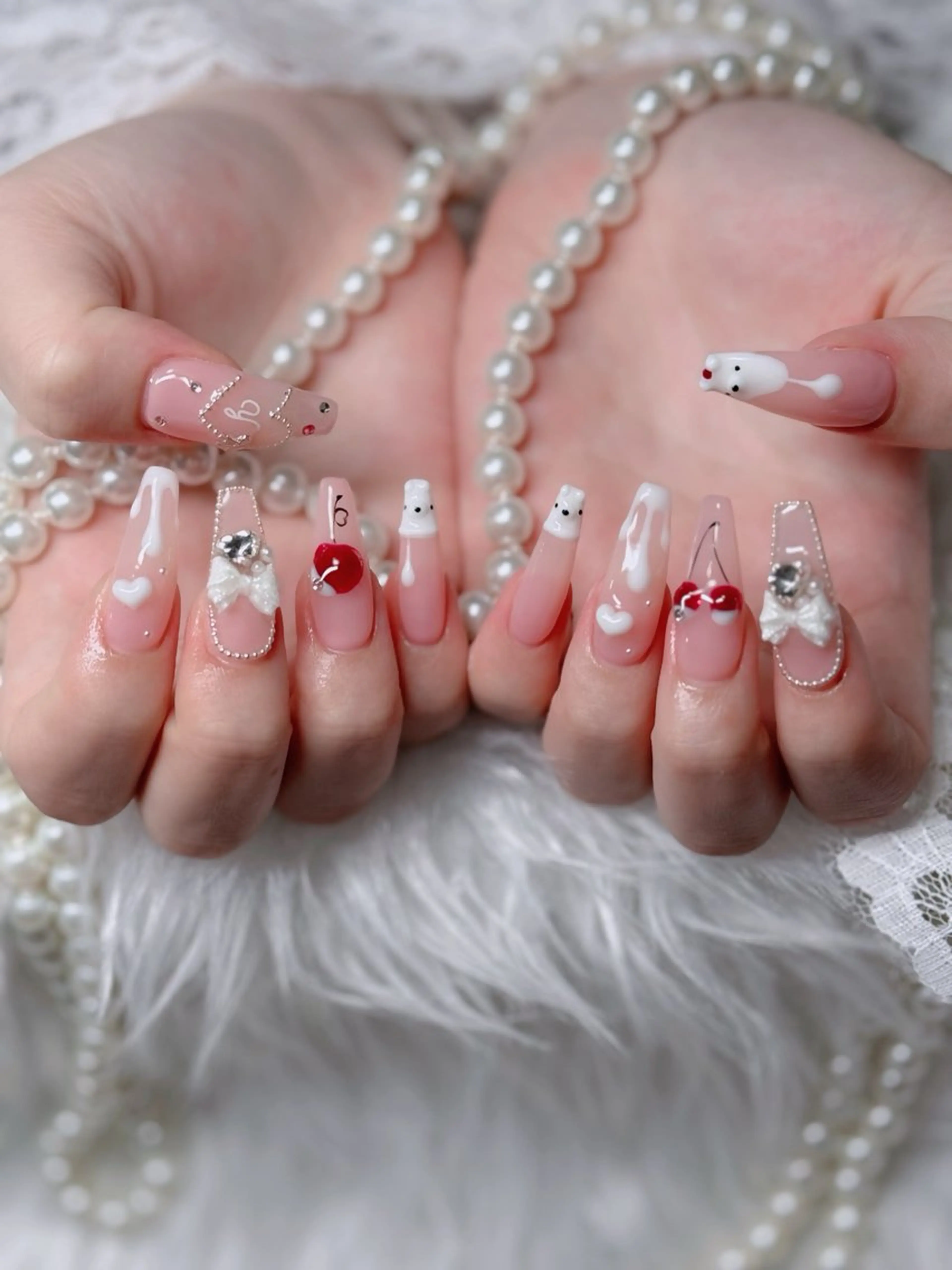 ネイル フレンチネイル ジェルネイル ガラスフレンチ ハロウィン ハート ハンドネイル H.baby Nail Salonのネイルデザイン