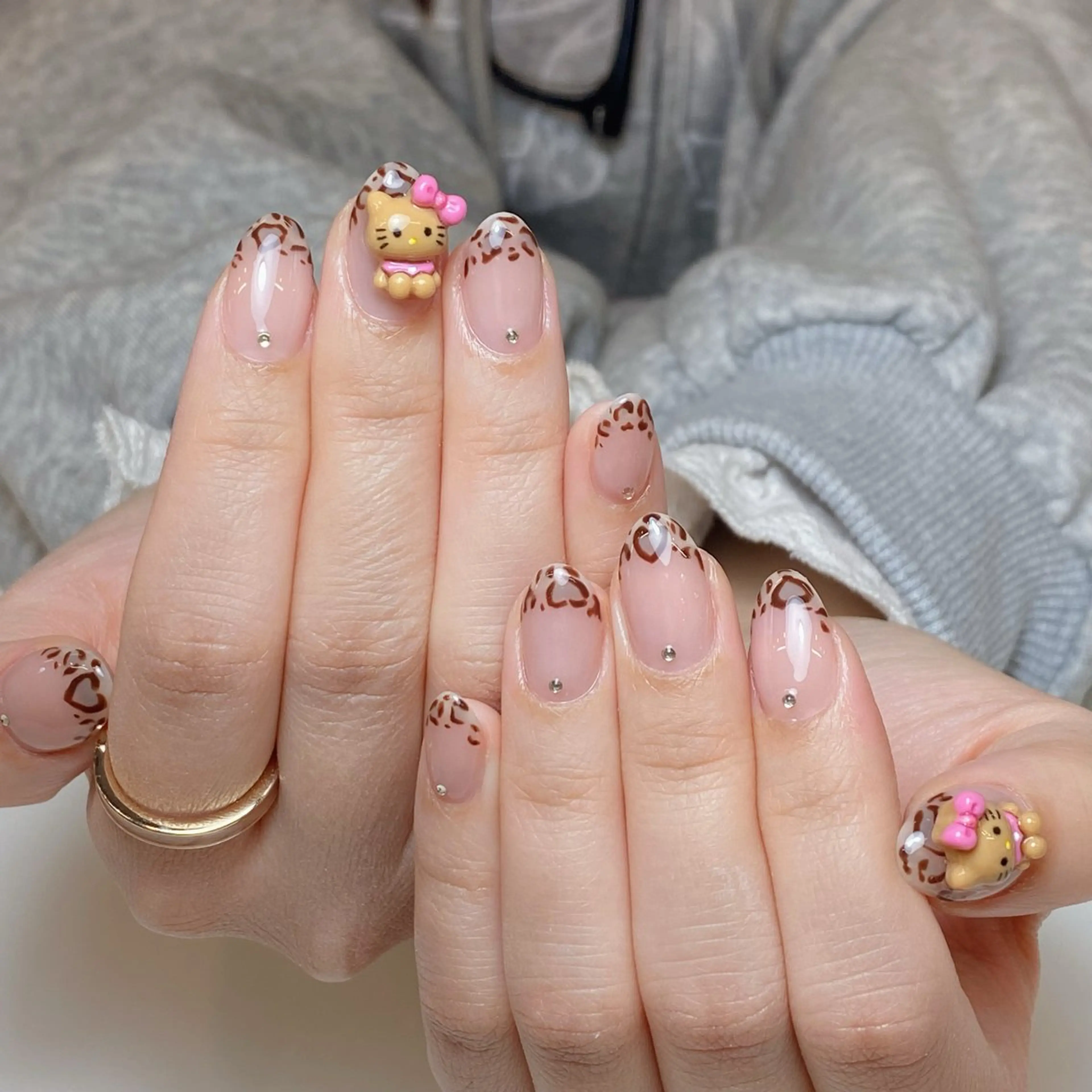 ネイル ハンドネイル Elsias 詩織のマツエク・マツパデザイン