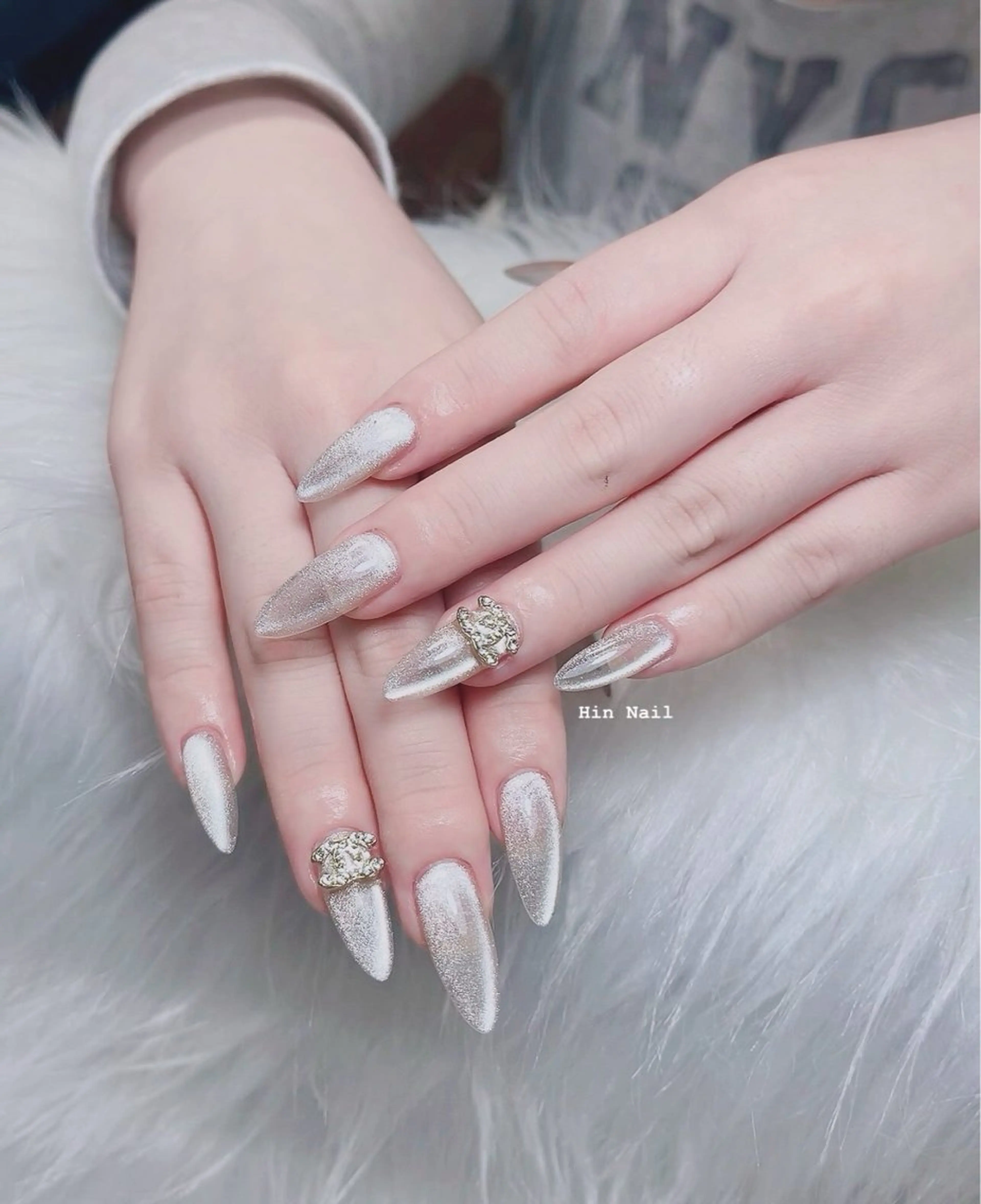 ネイル ハンドネイル Hin Nailsのネイルデザイン