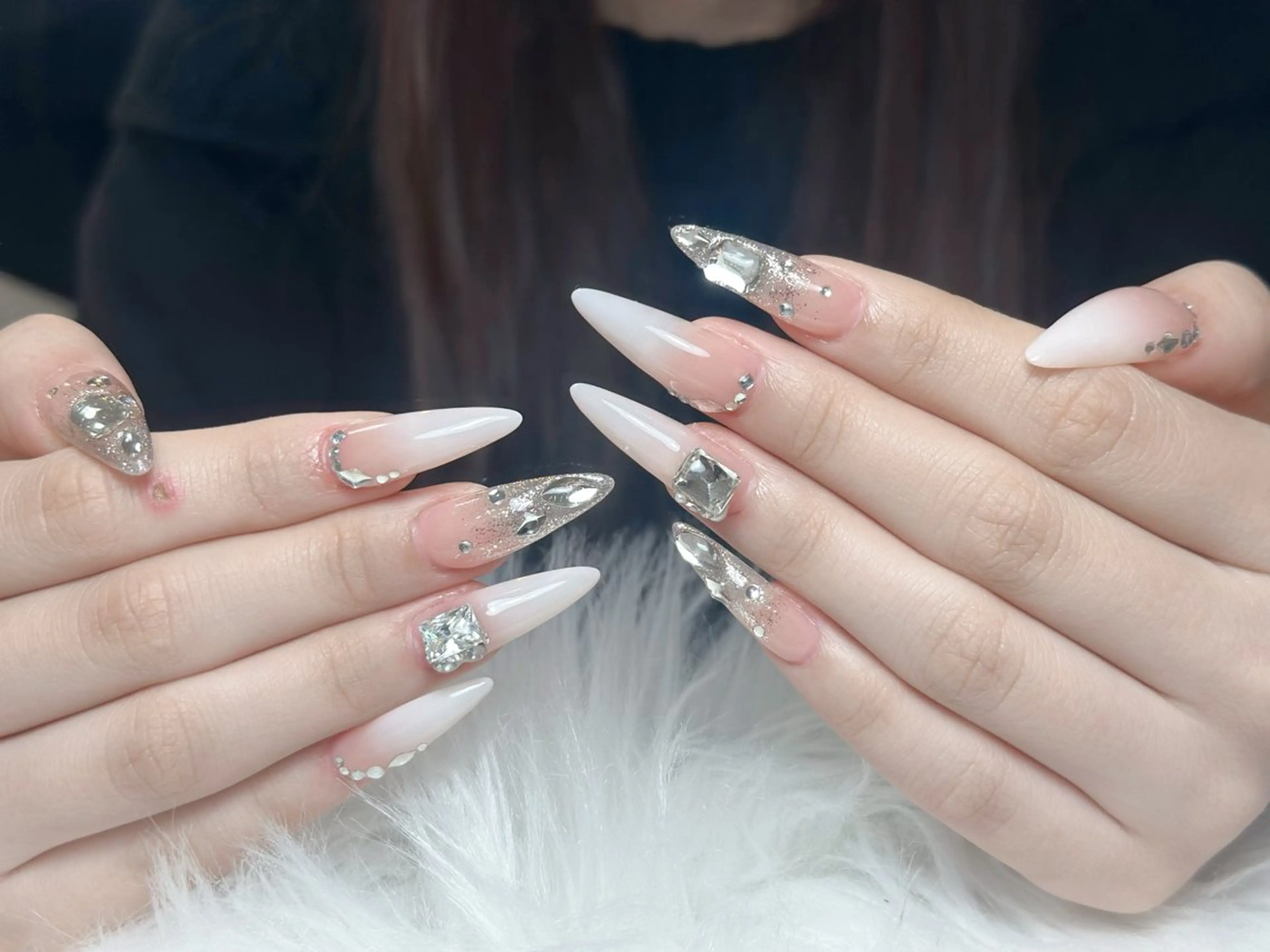 ネイル アートネイル フレンチネイル ジェルネイル キラキラネイル 大理石ネイル(マーブル) ハンドネイル Nienail_ Luxeのネイルデザイン