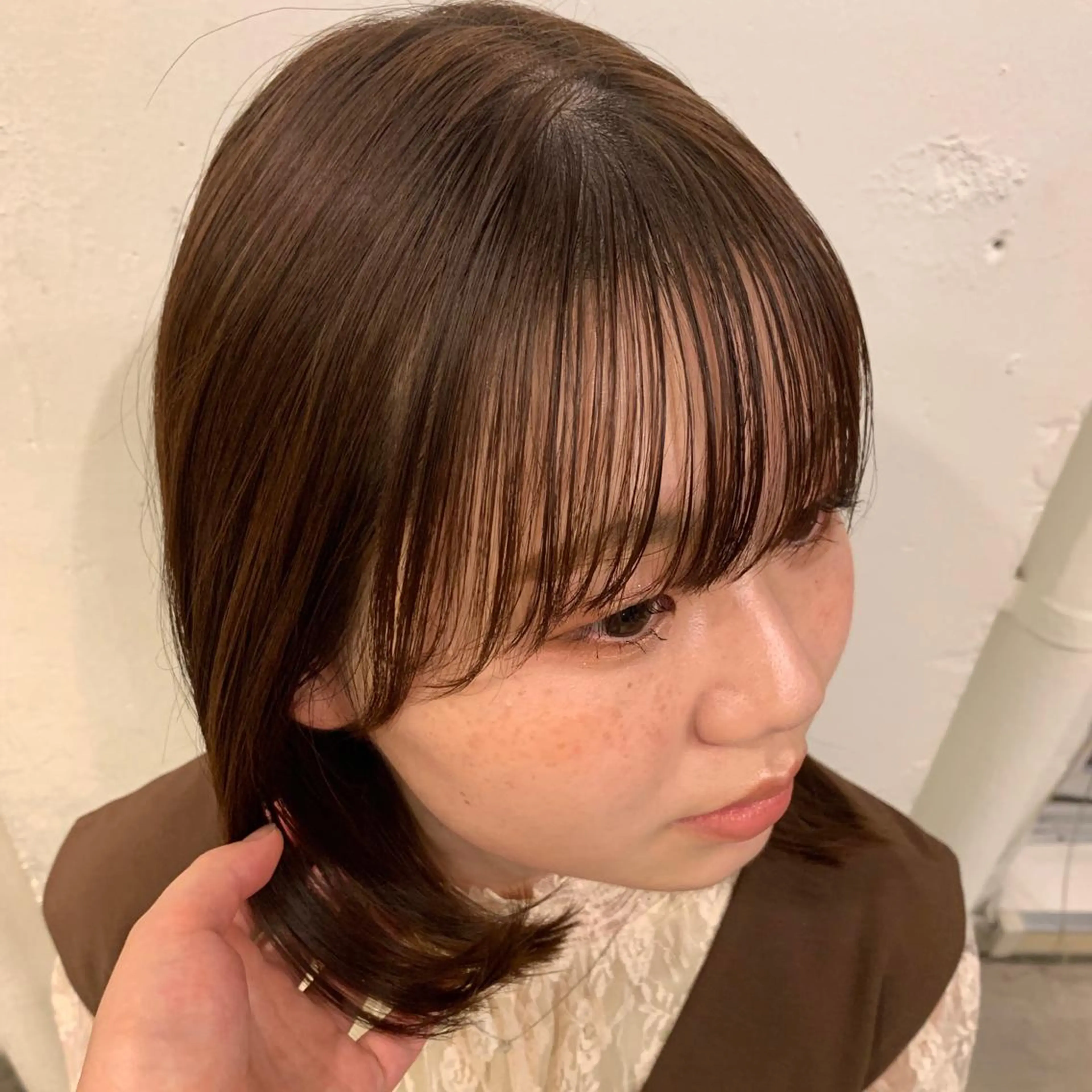 ミディアム カラー 透明感カラー レイヤーカット りなのヘアスタイル