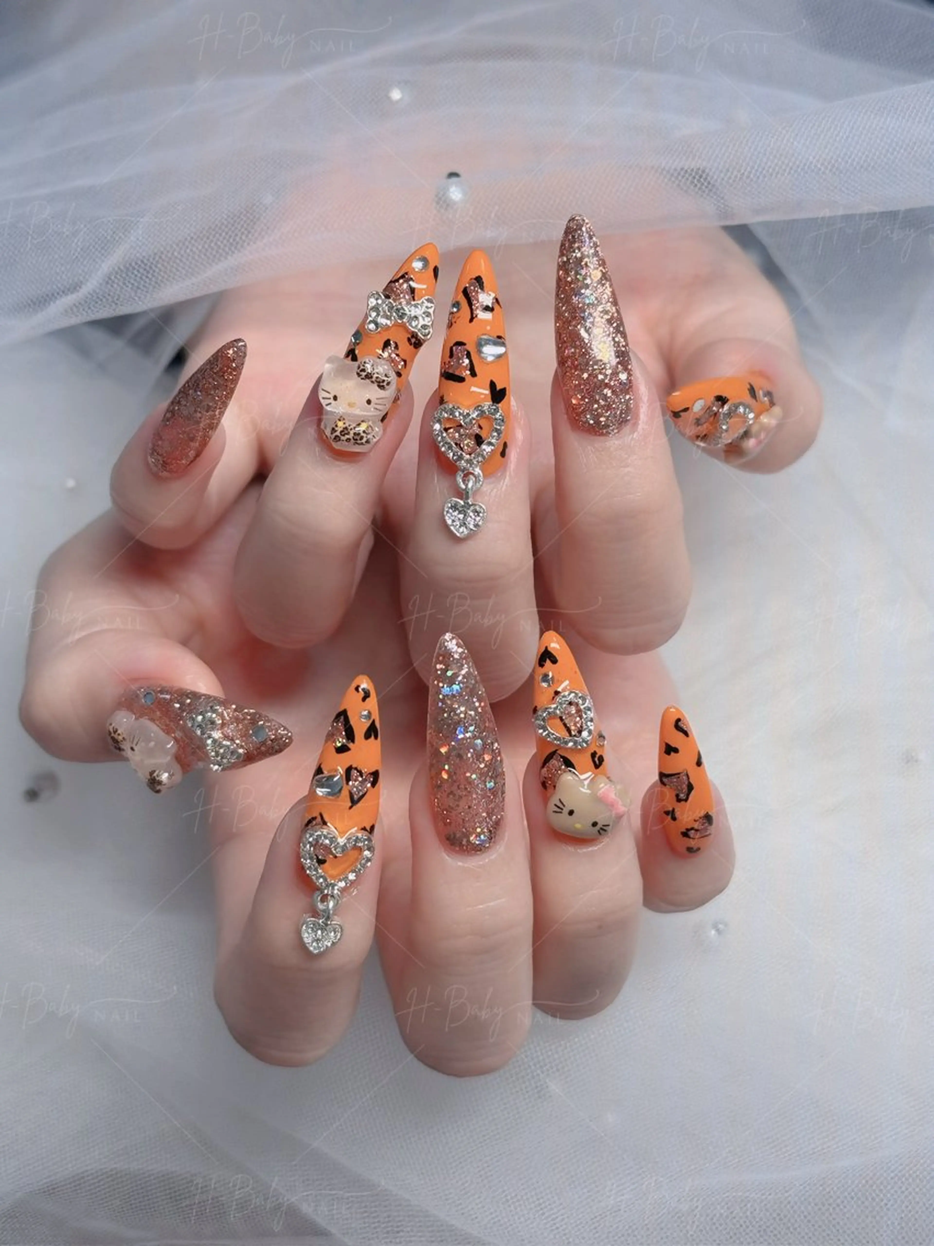 ネイル オーロラネイル フレンチネイル ジェルネイル ハロウィン 韓国ネイル ハンドネイル H.baby Nail Salonのネイルデザイン