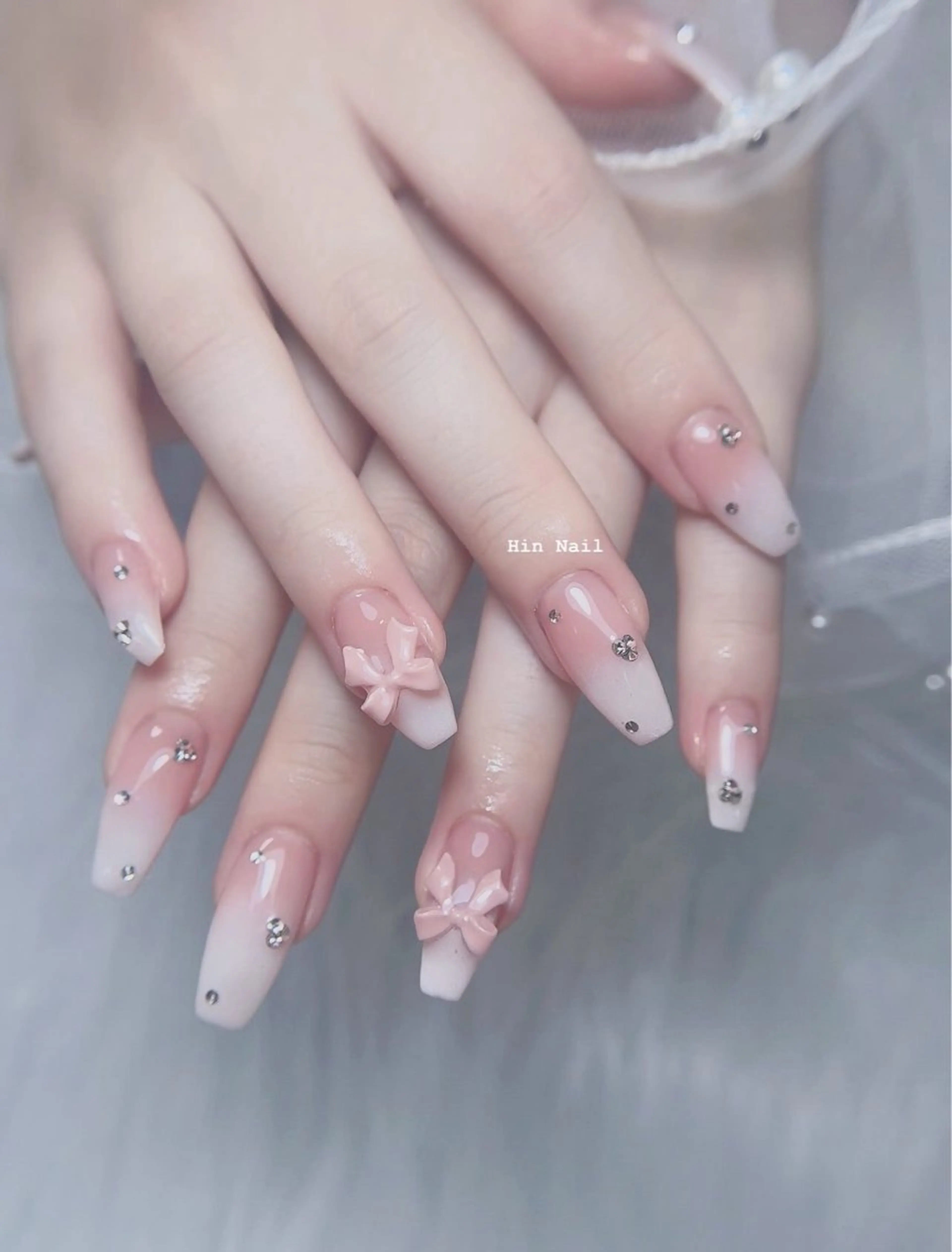 ネイル ハンドネイル Hin Nailsのネイルデザイン