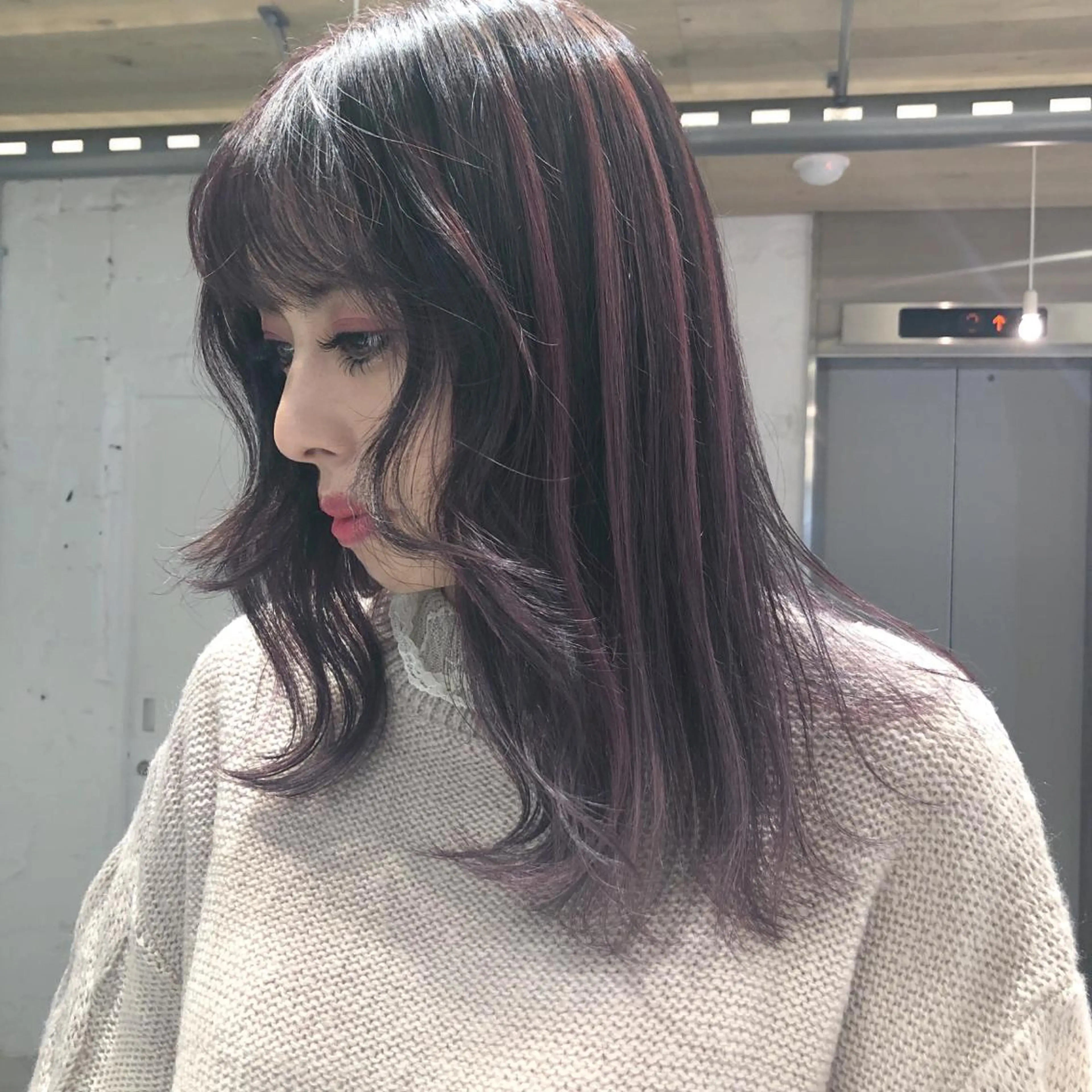 セミロング カラー ハイライトカラー ピンクカラー ハイライト ORIKA 美容室のヘアスタイル