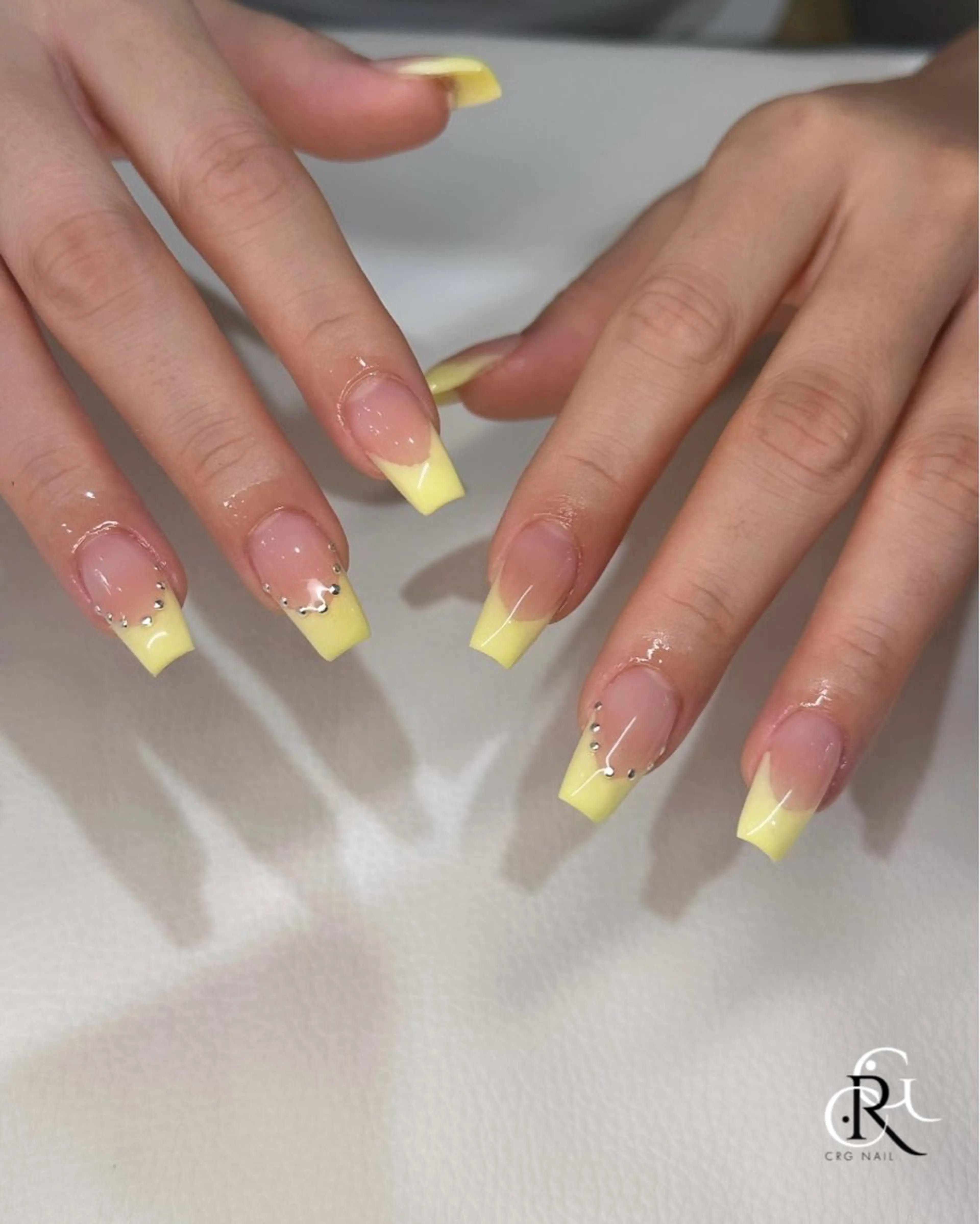 ネイル フレンチネイル パステルネイル 黄色 ハンドネイル CRGNAIL TOKOのネイルデザイン