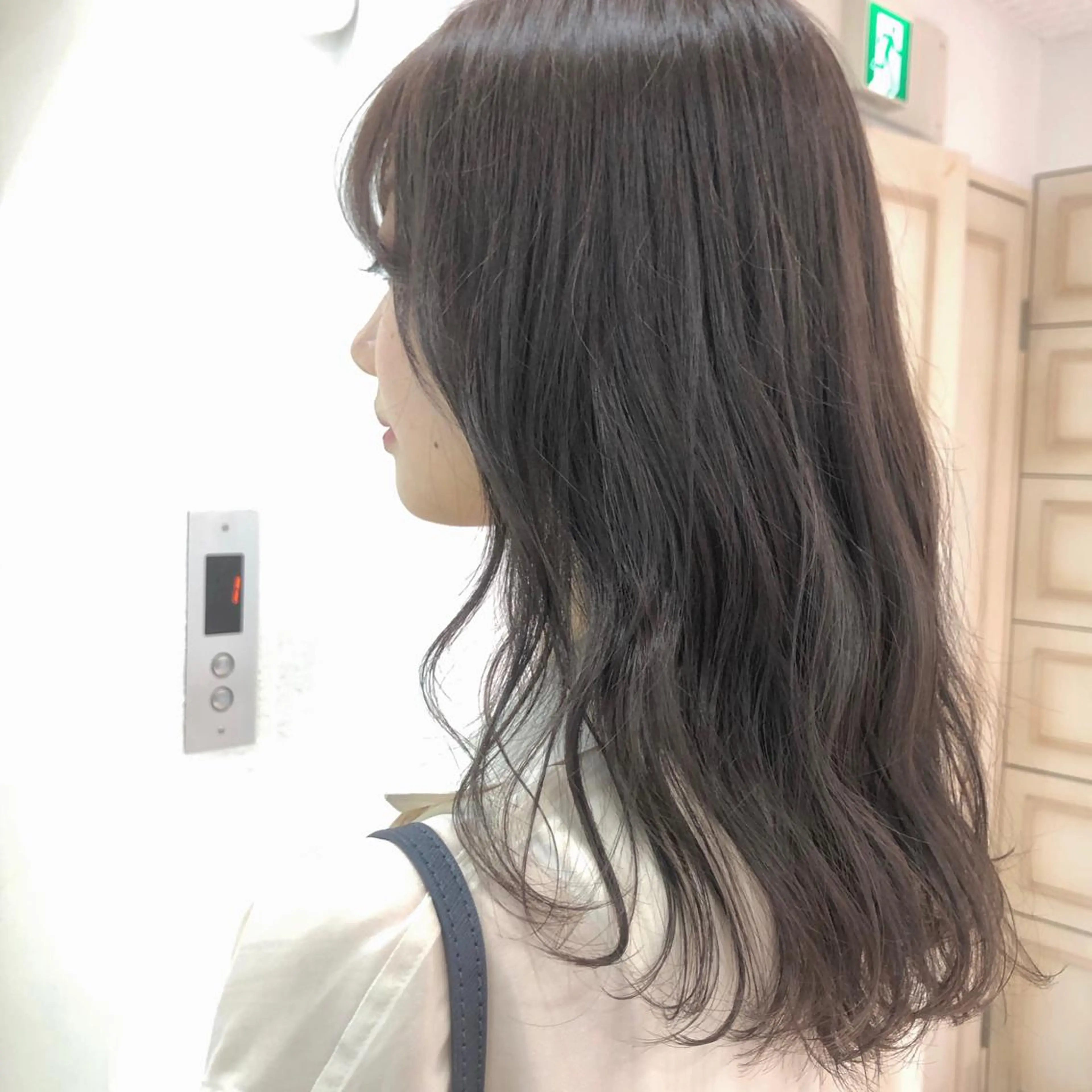 セミロング カラー TRENCH 自由が丘所属・TRENCH　相澤 果歩のヘアスタイル