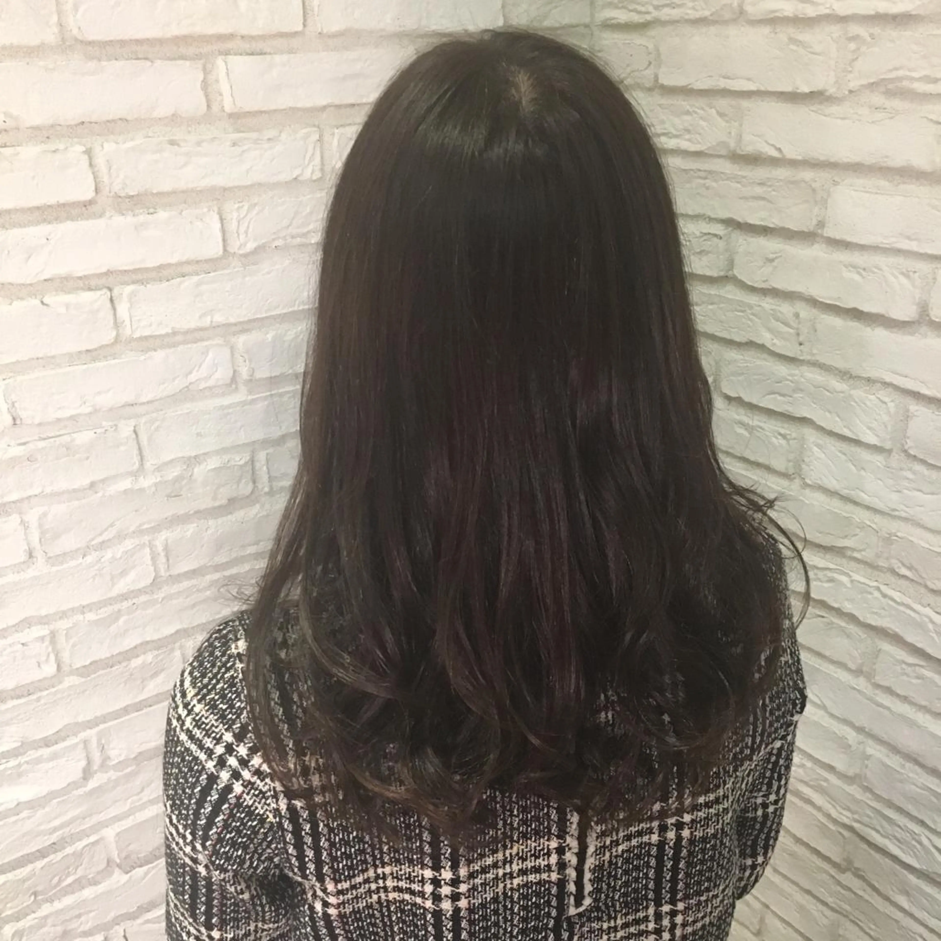 セミロング カラー 鈴木 麻希のヘアスタイル