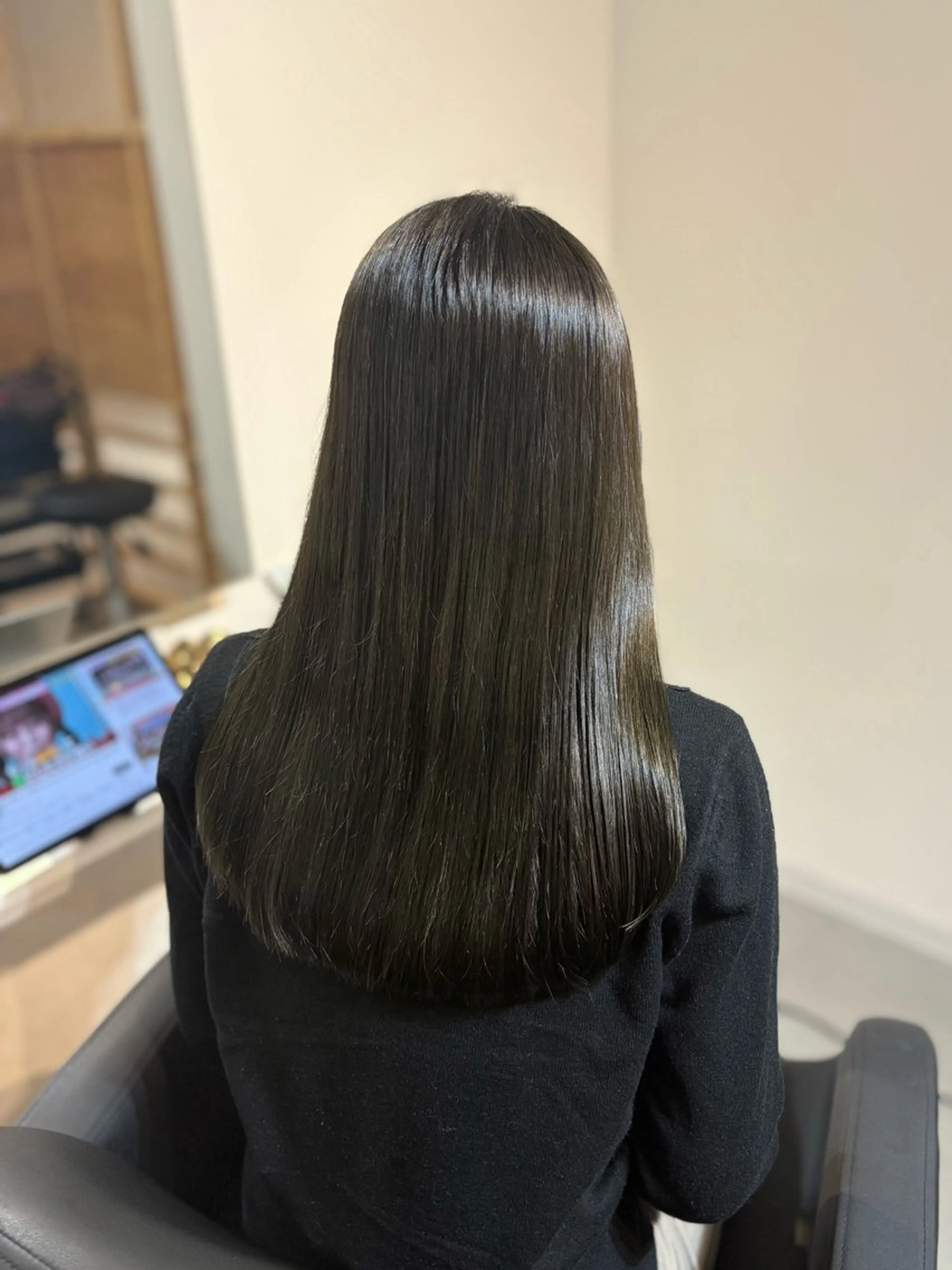 ロング カット ヘアカラー 縮毛矯正 Takane .のヘアスタイル