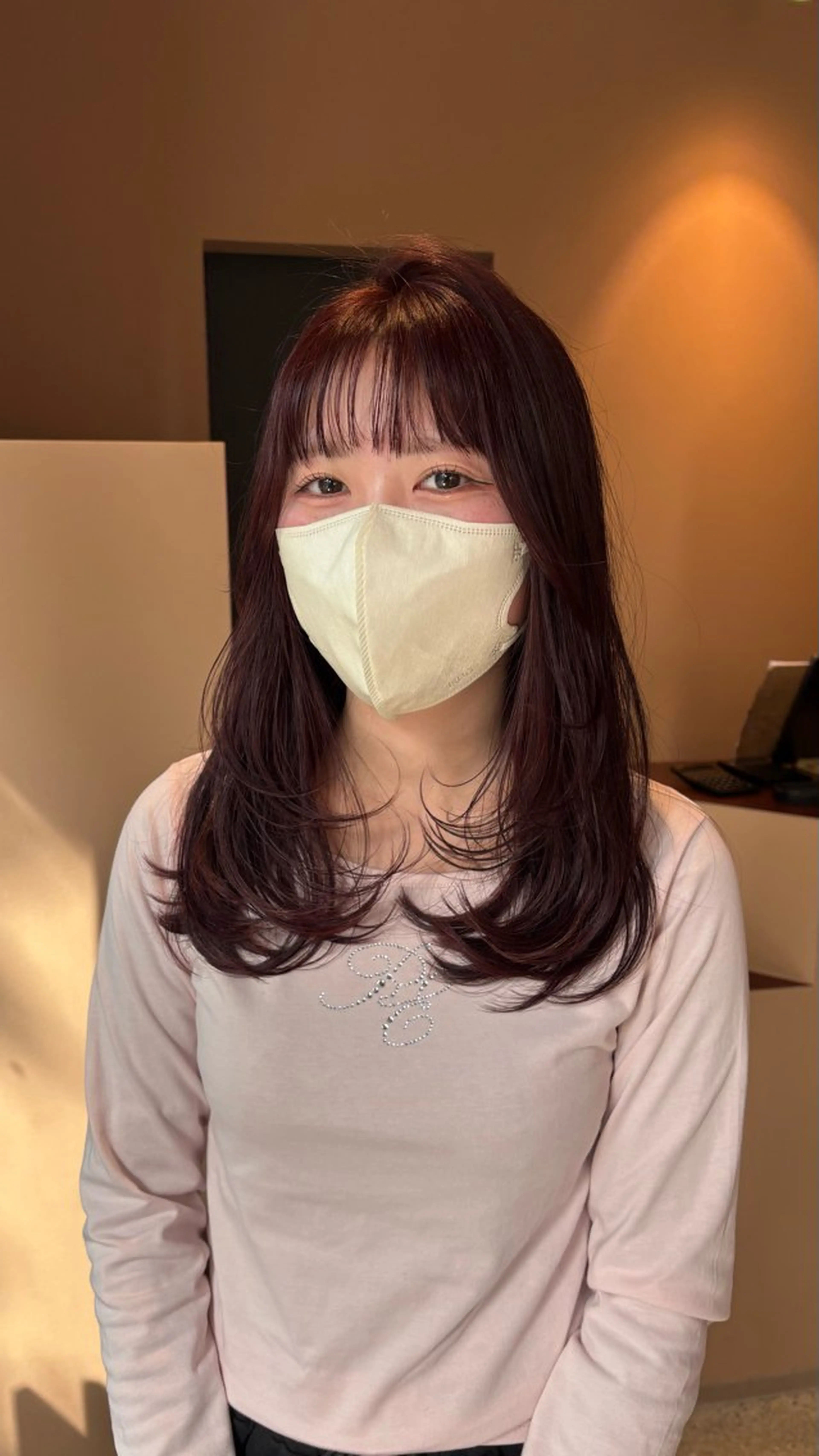 セミロング 髪質改善 レイヤーカット 小顔カット トリートメント カット ヘアカラー トリートメント やまぐち もえかのヘアスタイル