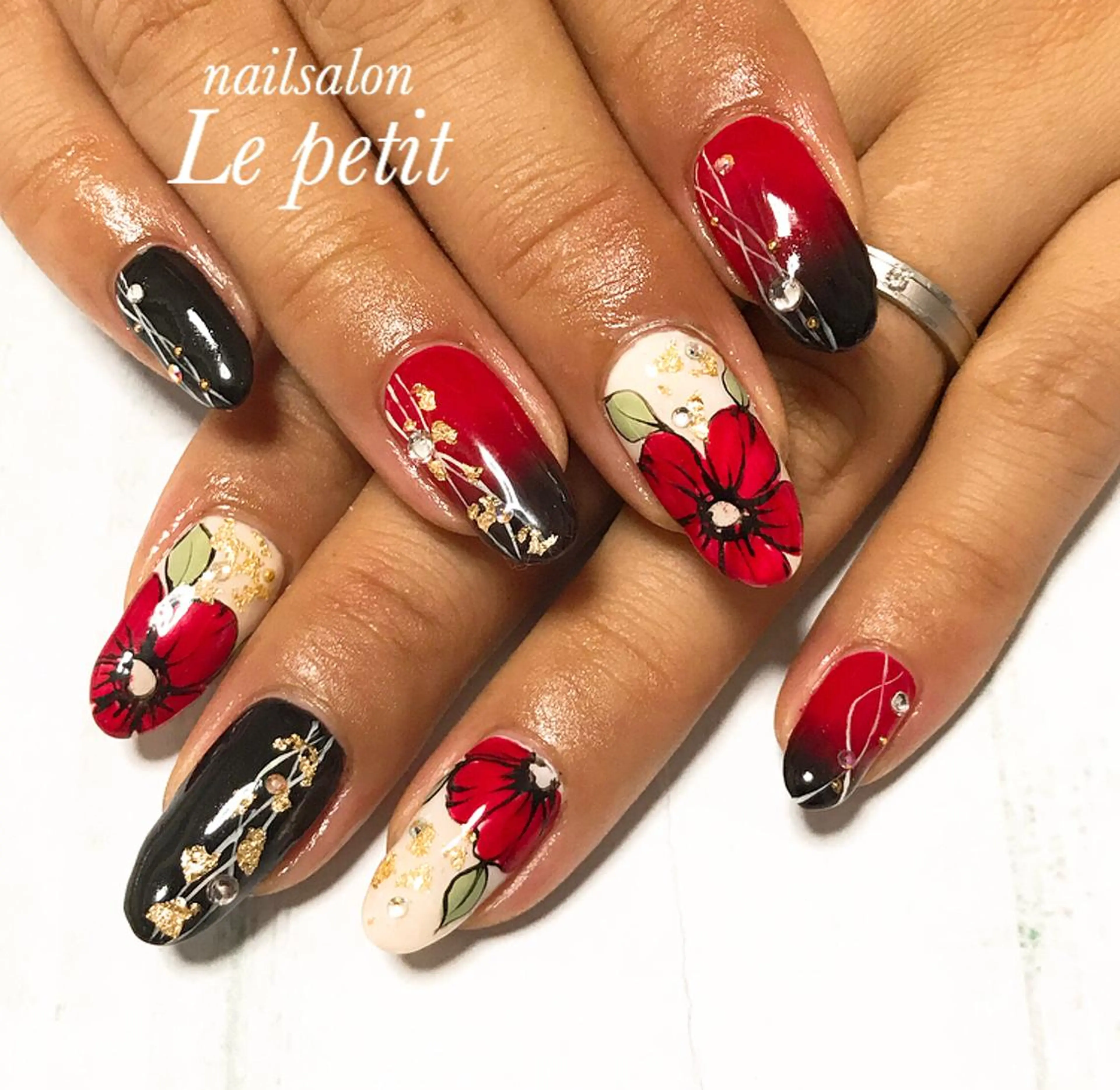 ネイル 石野 広佳のネイルデザイン