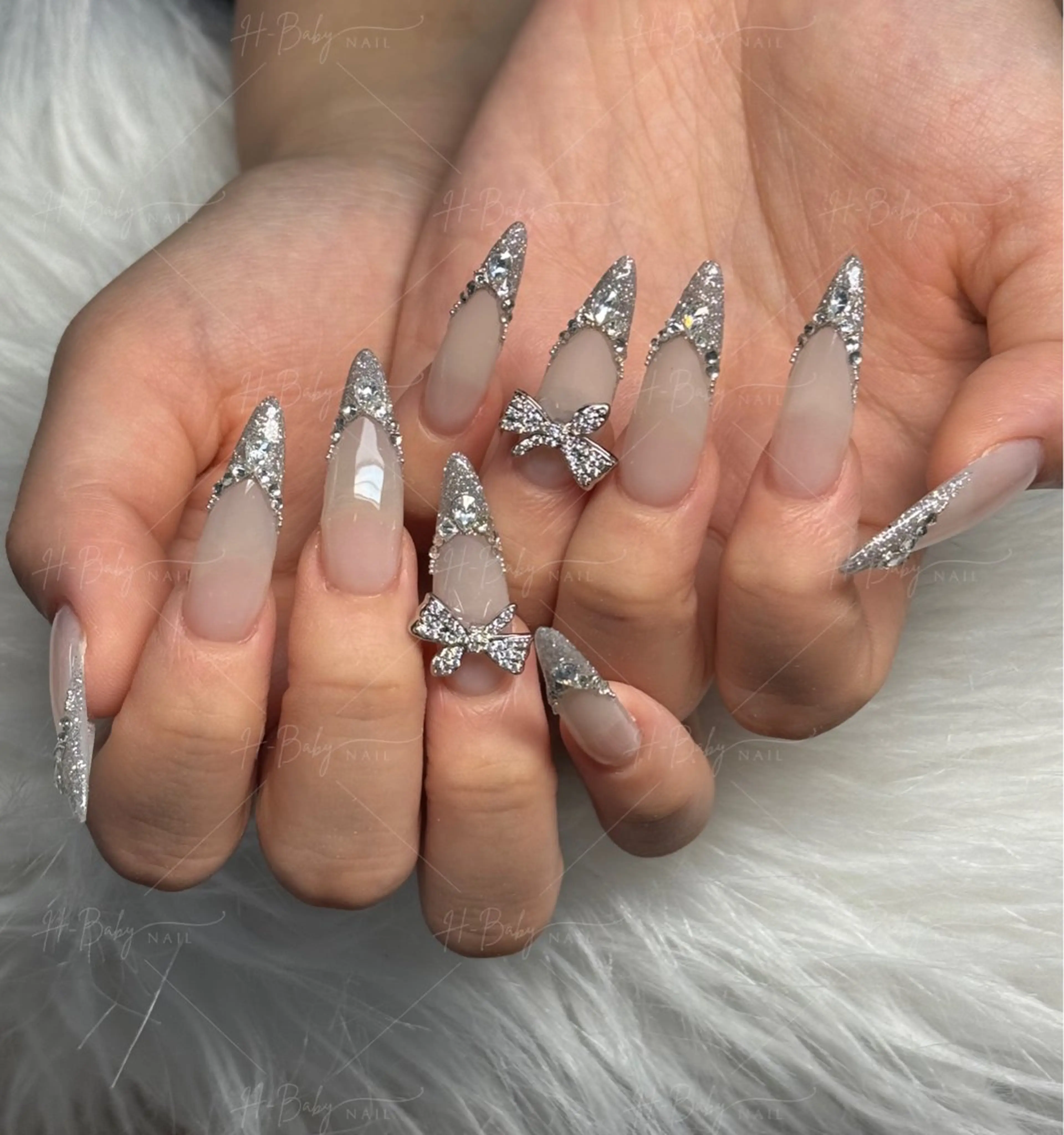 ネイル フレンチネイル ジェルネイル ハロウィン キラキラネイル 韓国ネイル H.baby Nail Salonのネイルデザイン