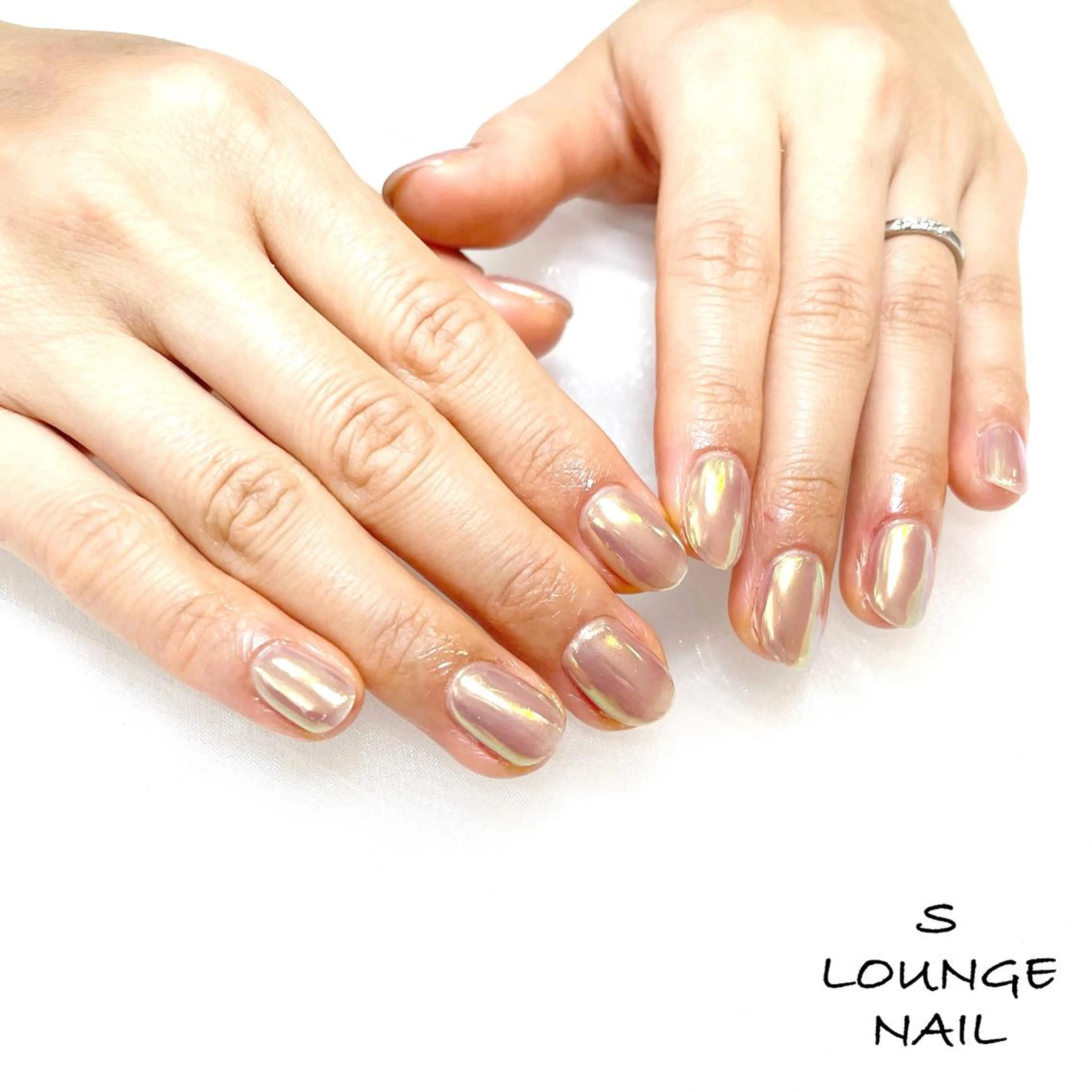 ネイル オーロラネイル ハンドネイル フットネイル S LOUNGE NAIL所属・パーツたくさん🍓 SUMIのネイルデザイン