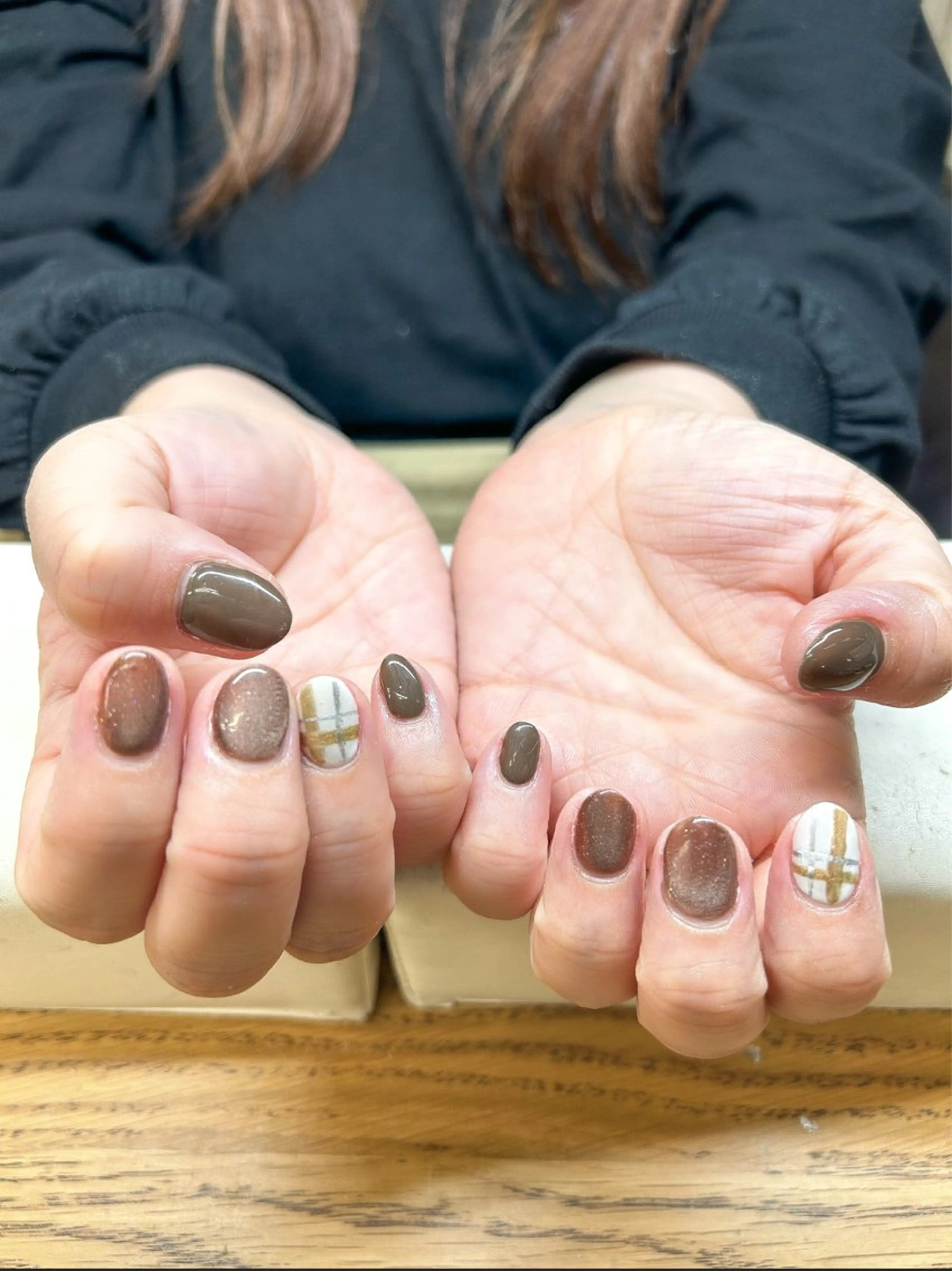 ネイル ブラウン RiCIEL 【リシエル】 ネイル&アイラッシュ新琴似店所属・Ito Aiのネイルデザイン